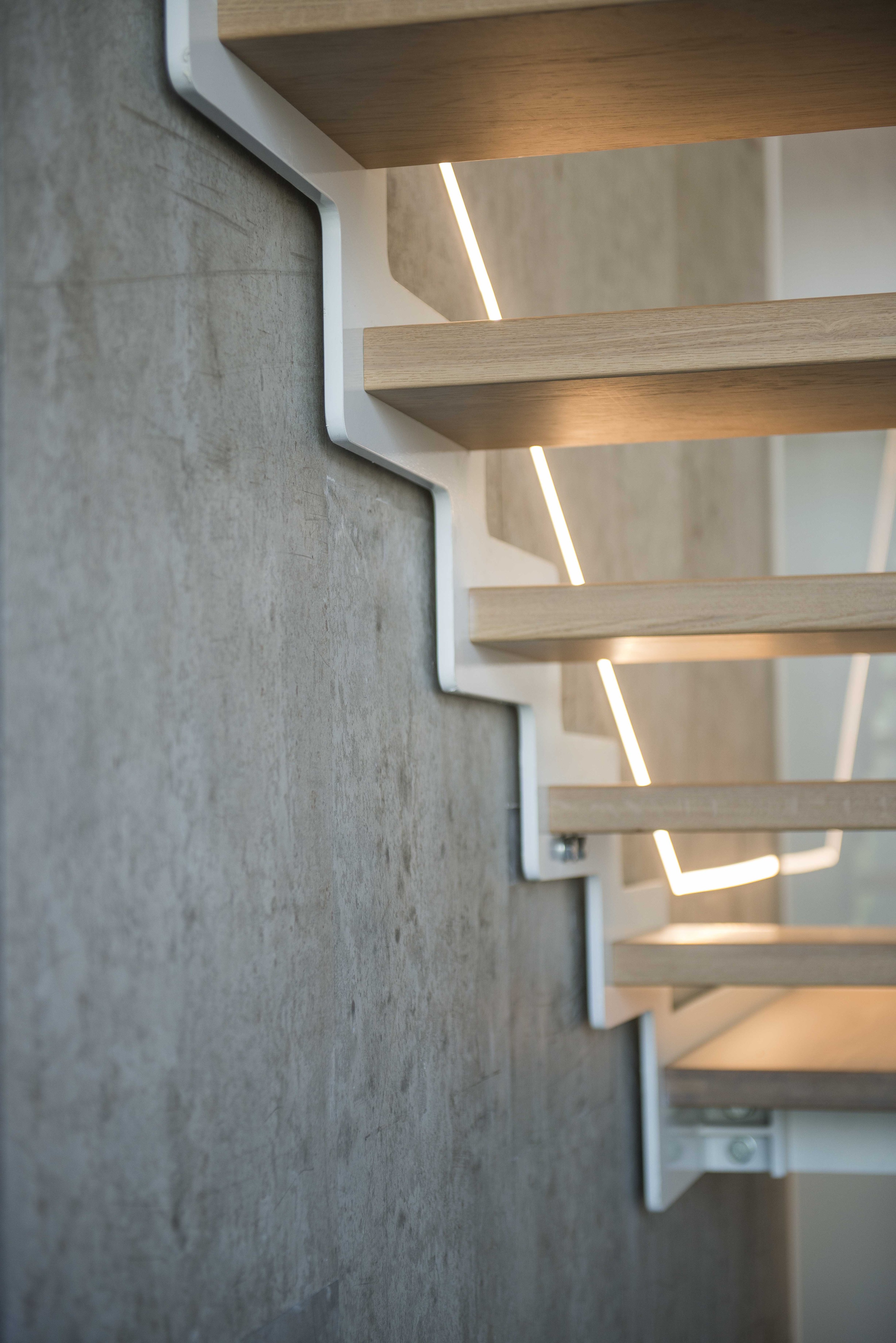 玻璃与钢铁的现代办公空间-39