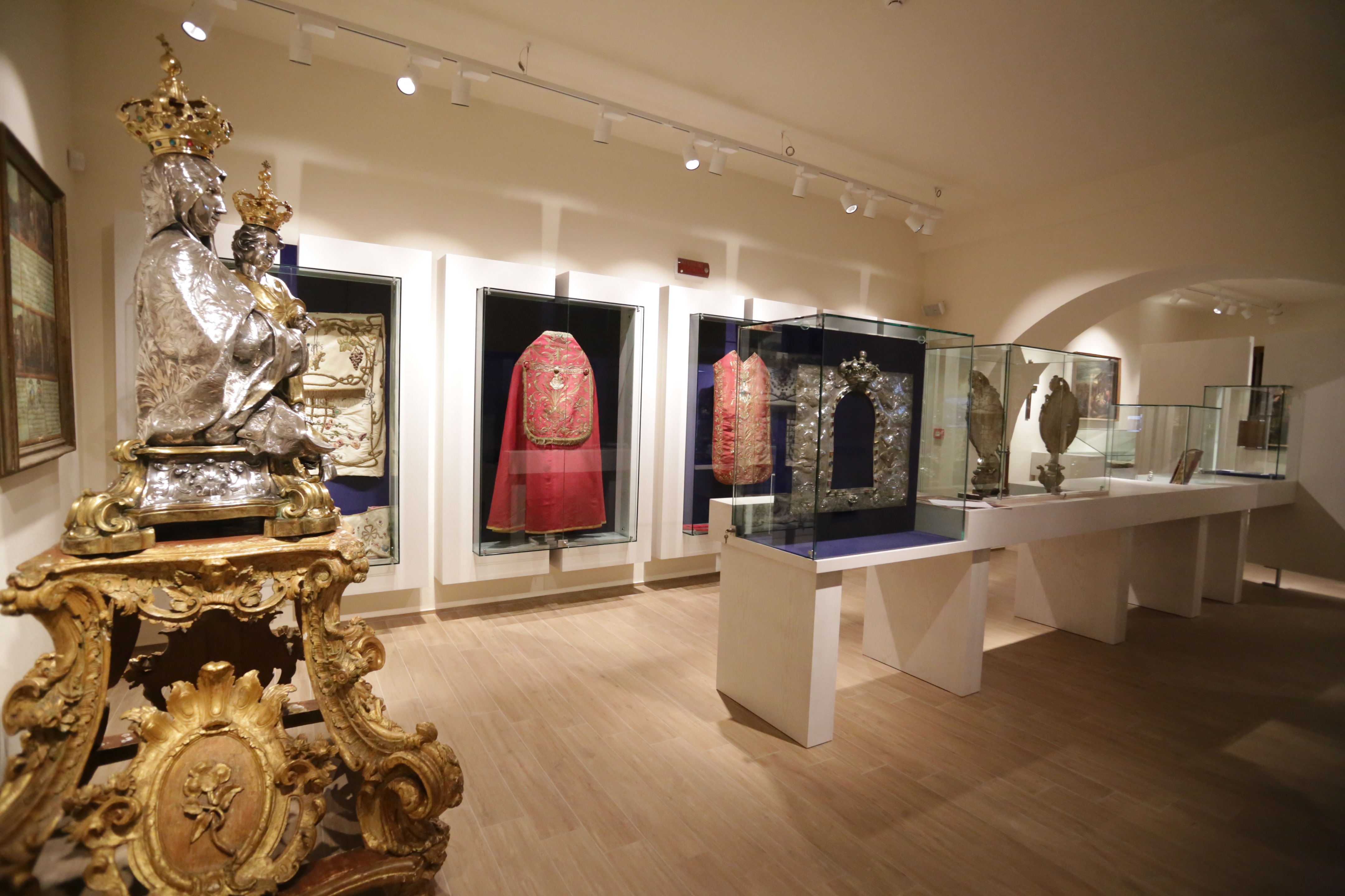 意大利“Museo Diocesano e del Code·”博物馆室内设计案例解析-14