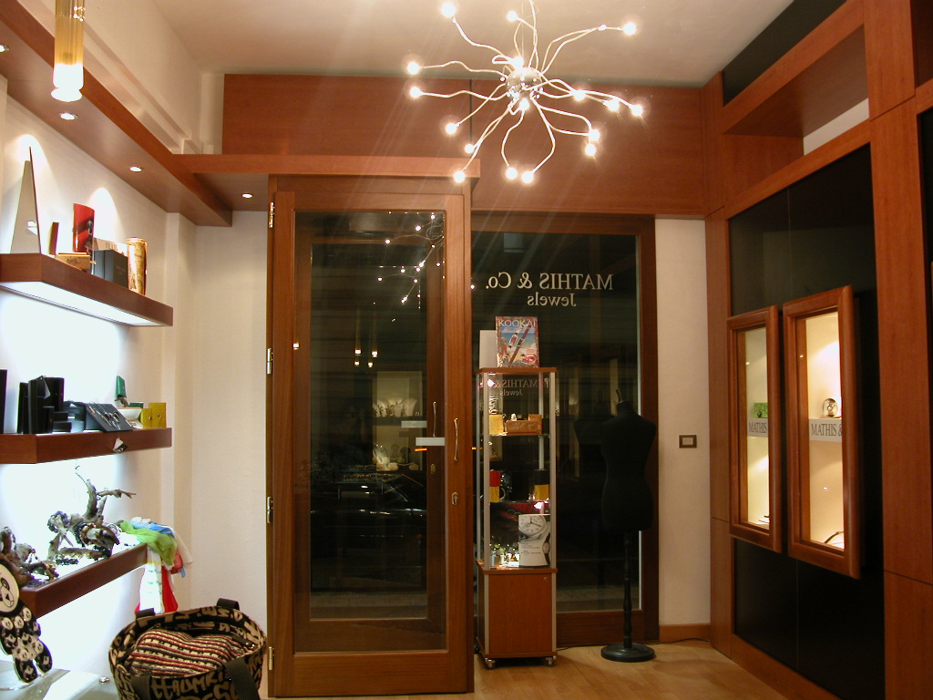 Mathis & Co· Jewels 2006 年精品店设计-7