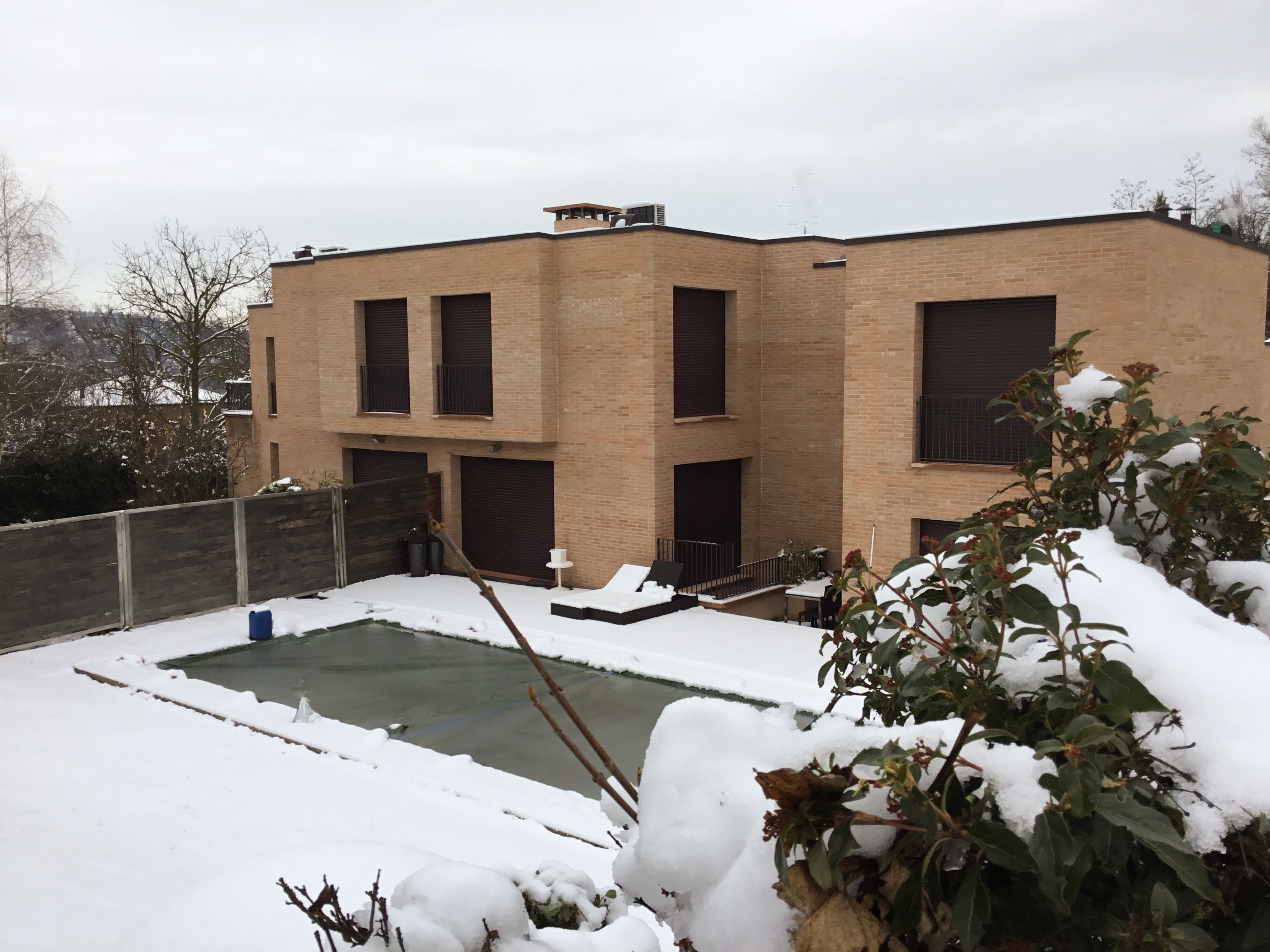 丘陵之上的独立住宅群-4