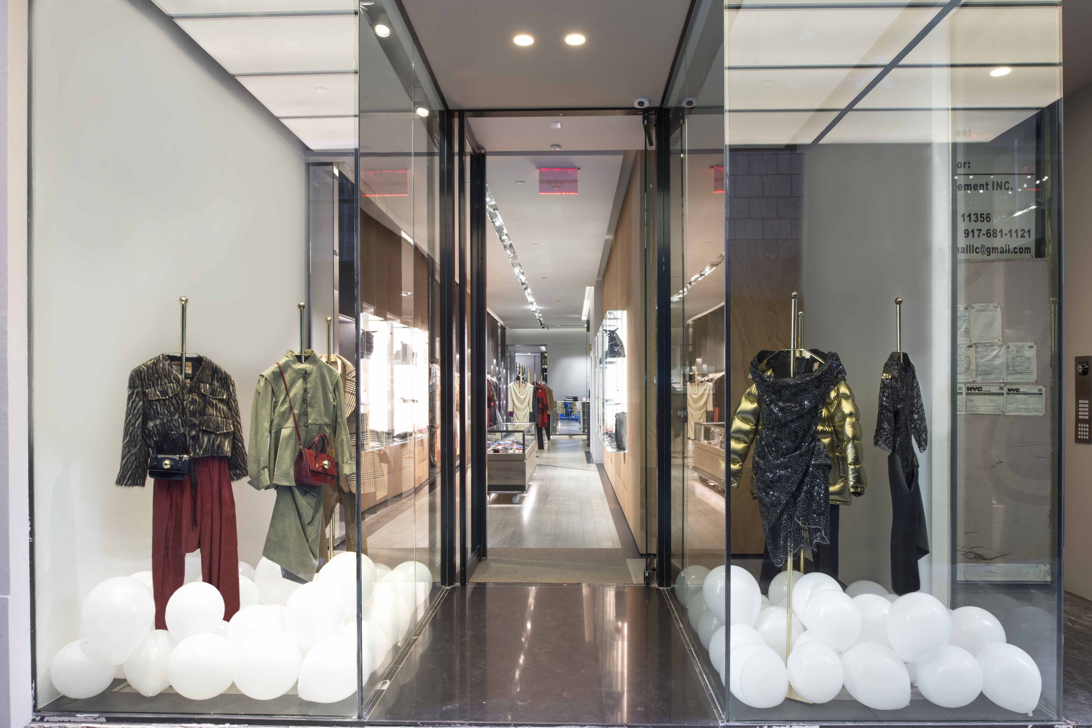 维维安·韦斯特伍德纽约旗舰店 | 工业风与自然的完美融合-9