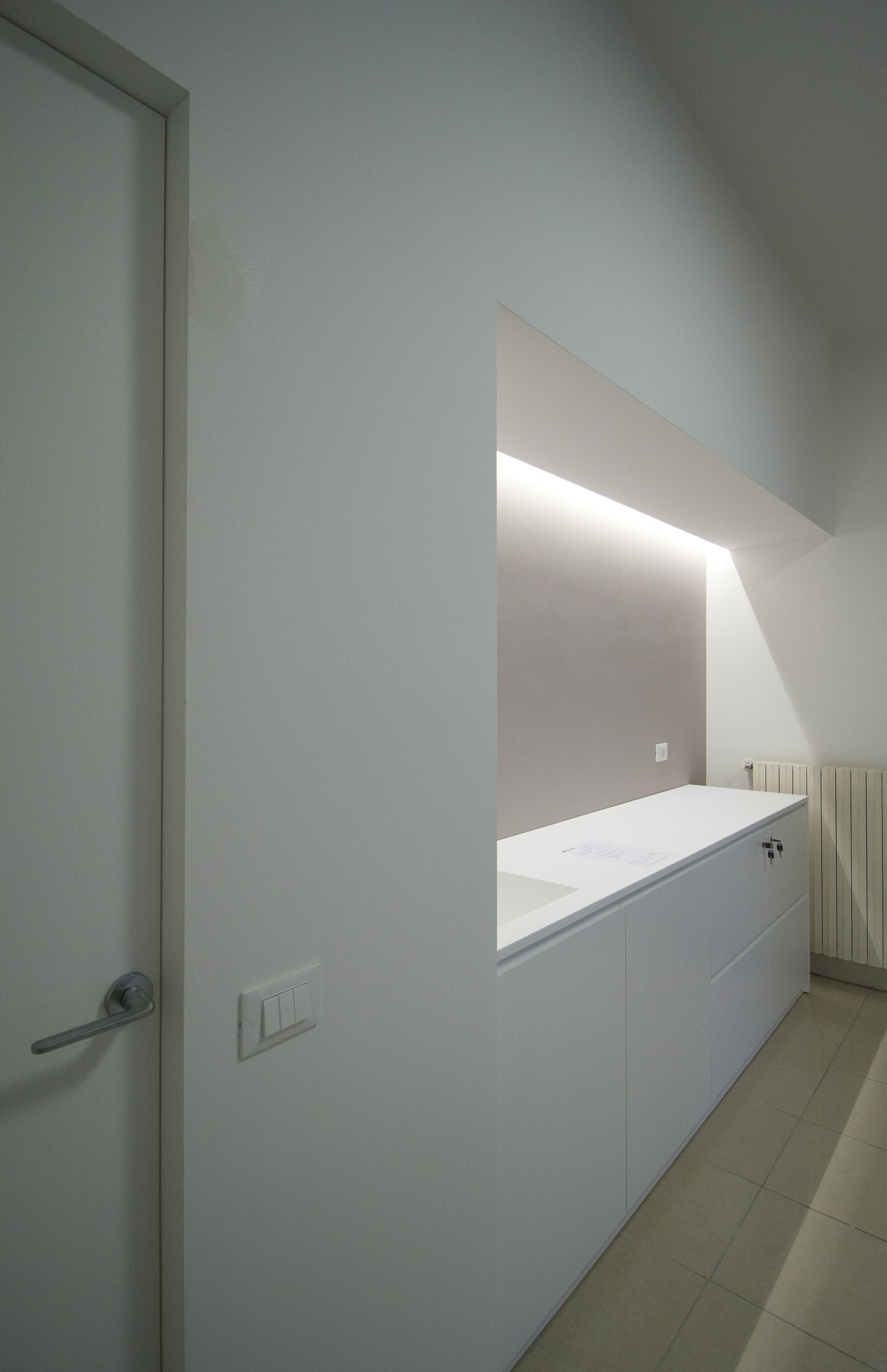 重塑空间，焕发生机——意大利 Treviso 商业空间改造-9