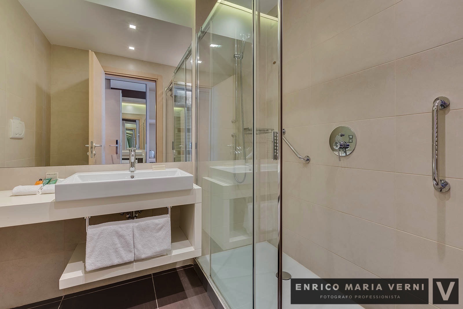 Hilton Garden Inn 外部与内部设计翻新-13