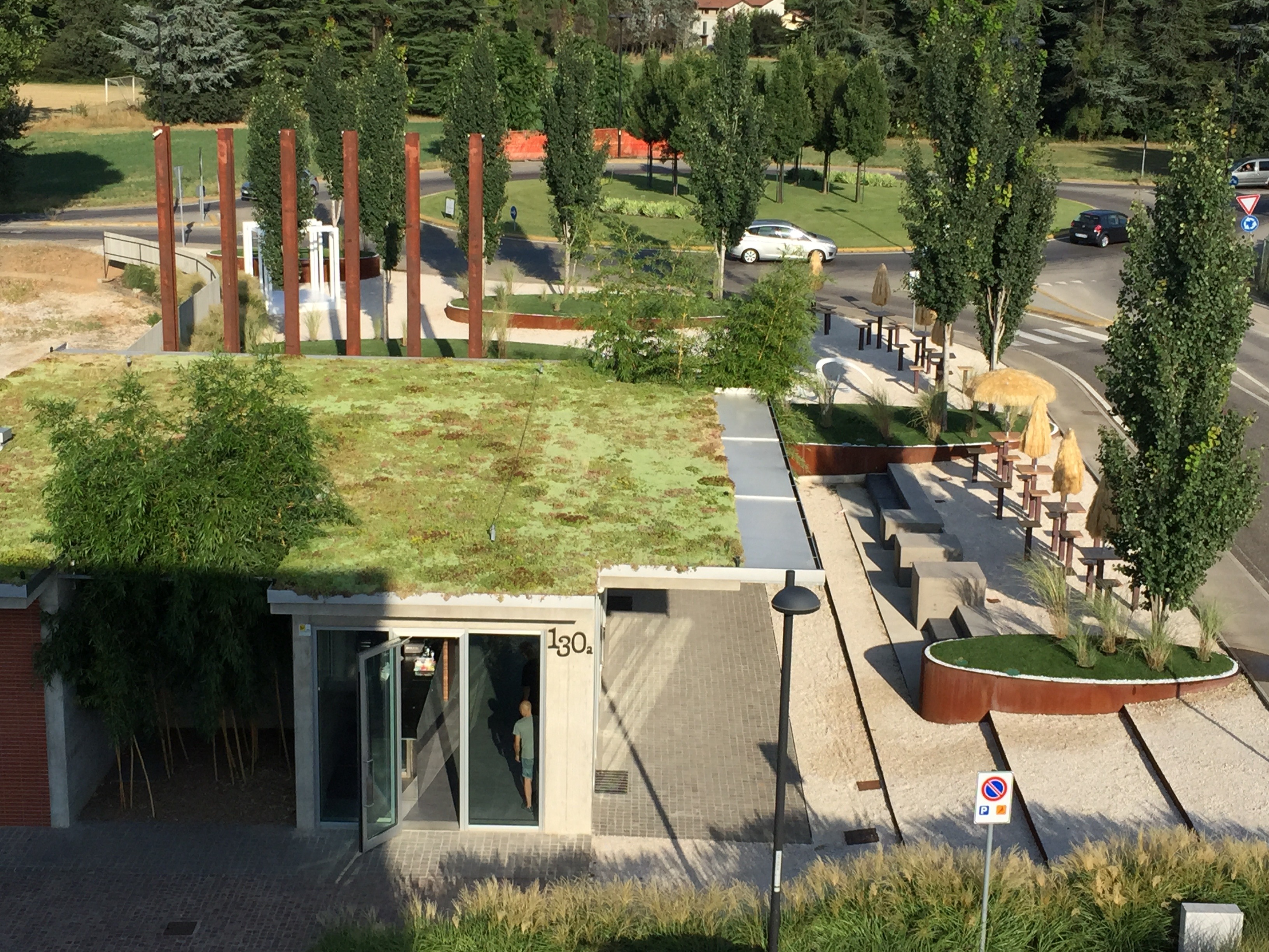 2015 年完成的 Palapa 项目，将工业遗址改造为时尚咖啡馆-51