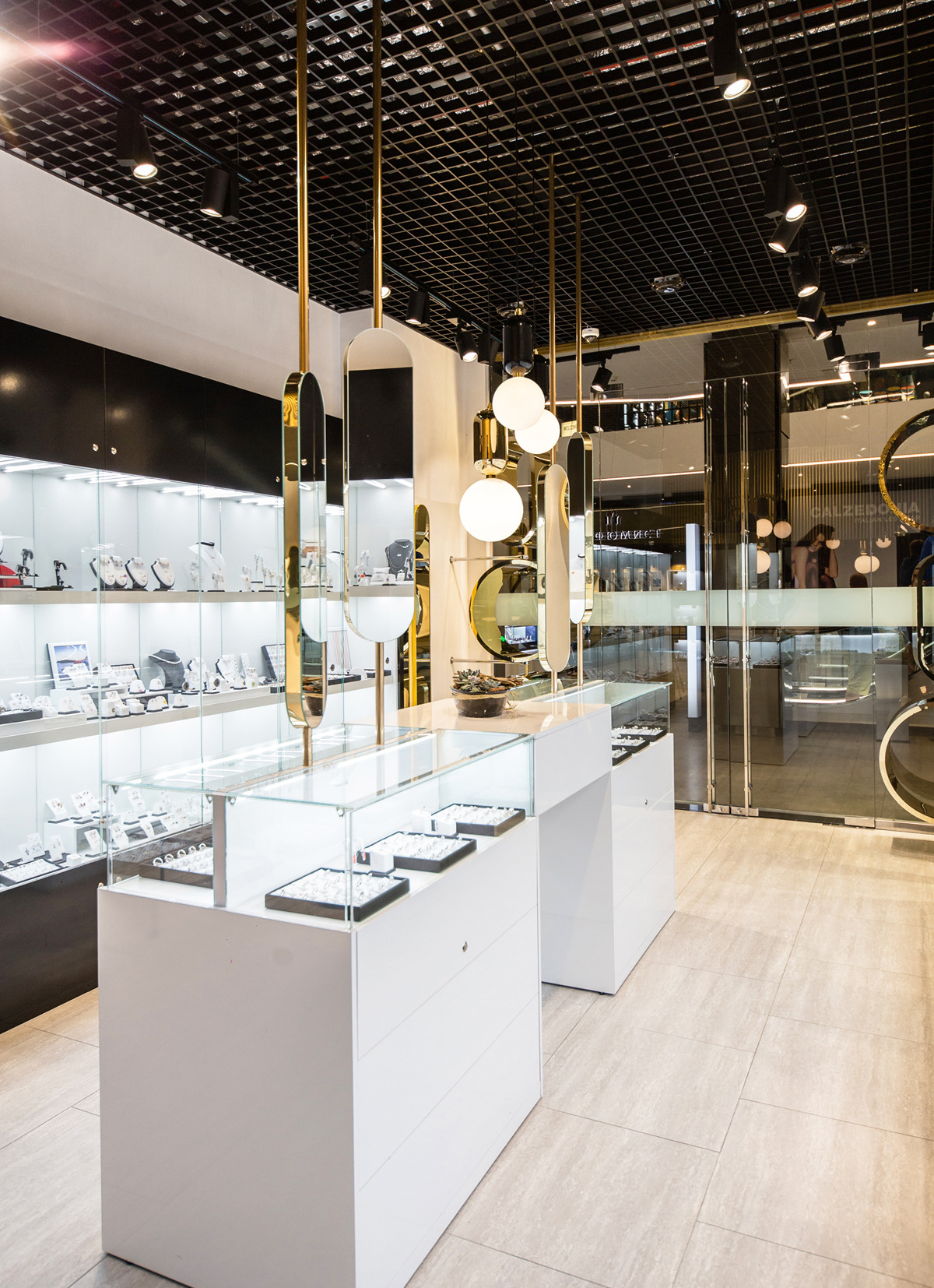 2017 年完成的 ORO 珠宝店室内设计-5