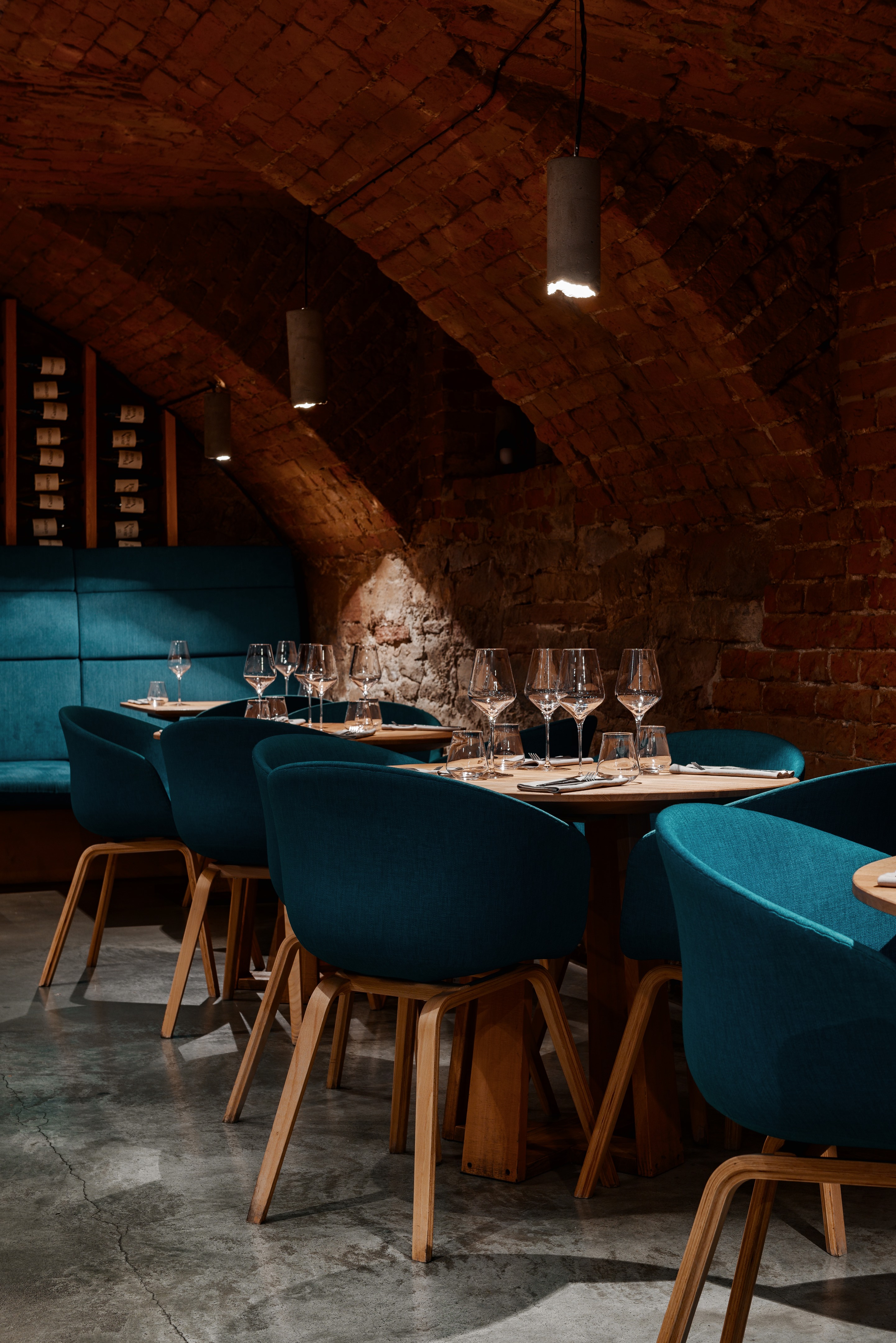 俄罗斯请 0.75 北欧餐厅 | 木材、砖石营造独特氛围-10