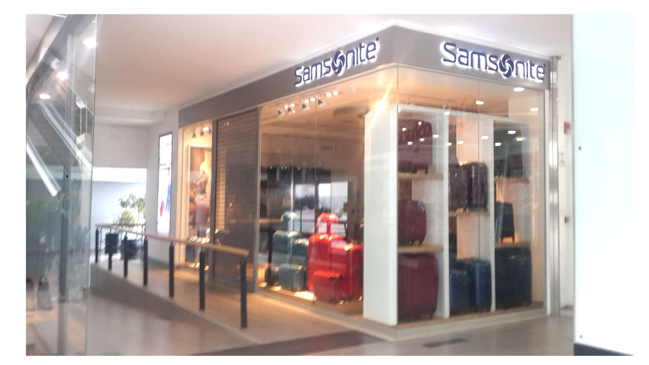 拉尔科马尔购物中心 Samsonite 行李箱专卖店-5