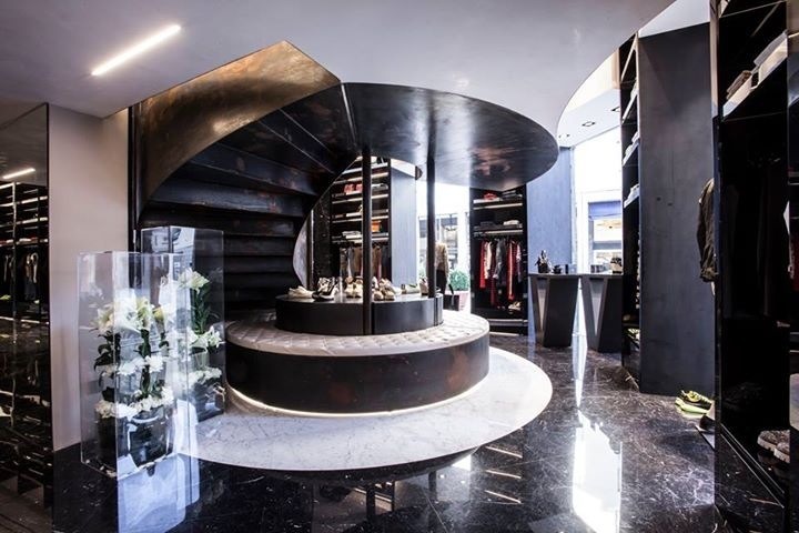 意式风情建筑复兴,打造连续流动的购物空间-3