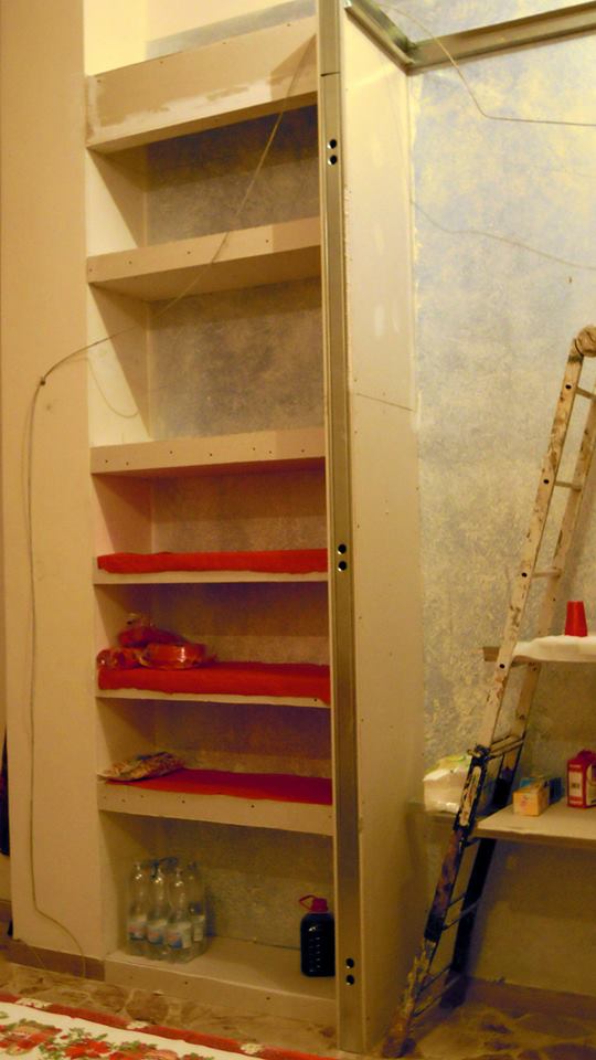 量身定制货架的 110 平米店铺翻新设计-9