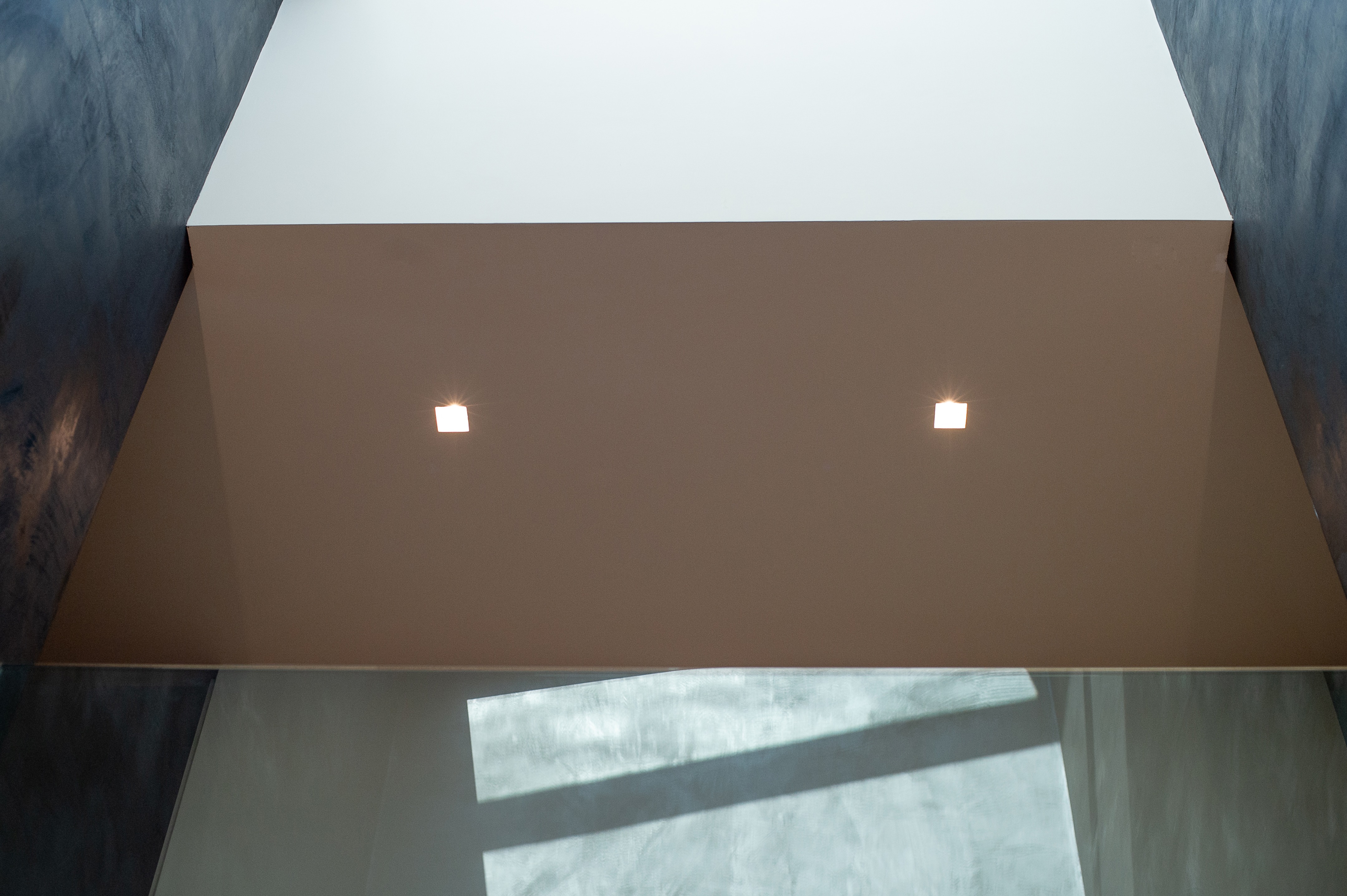 带天窗的别墅-11