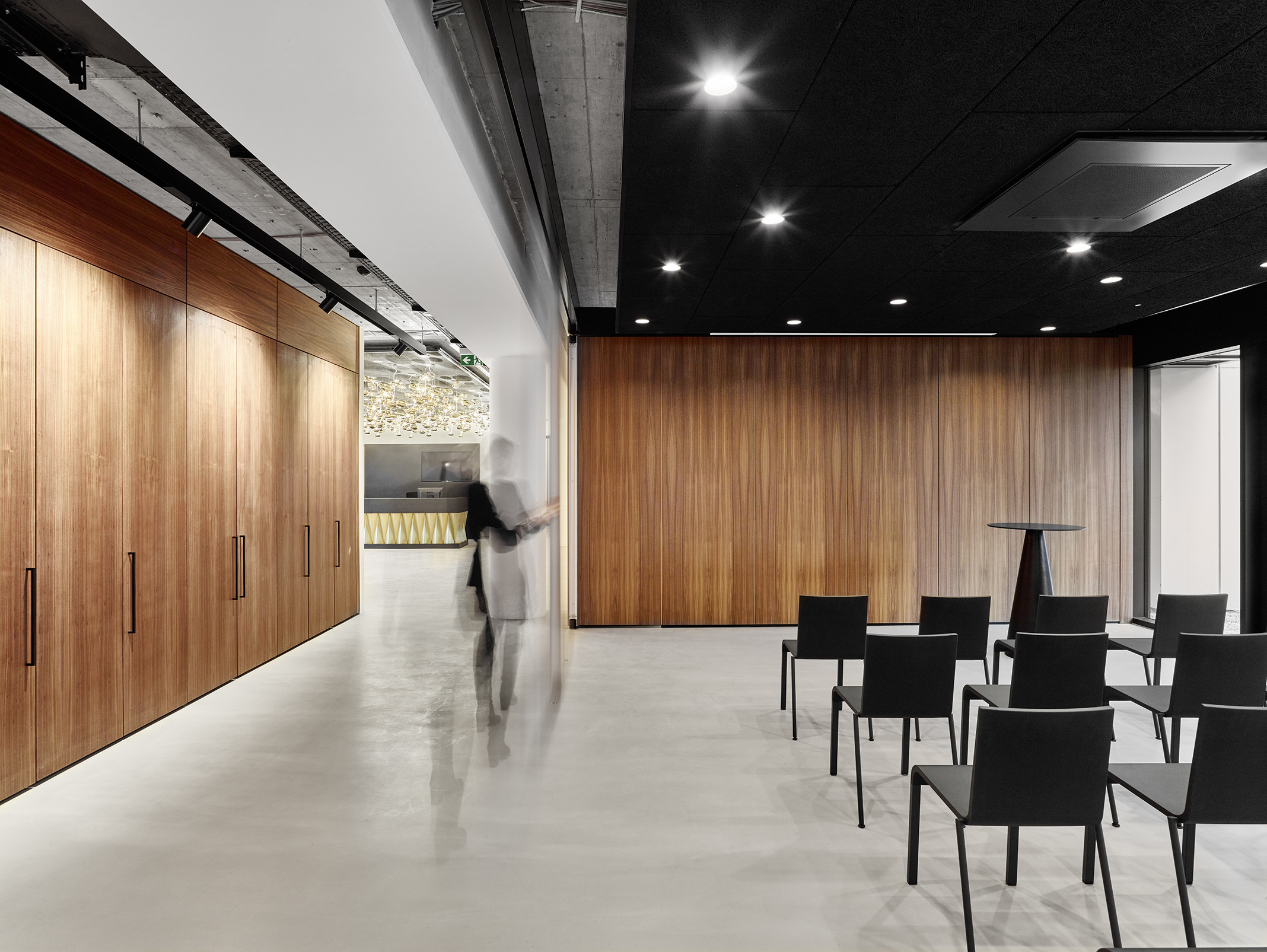 2017 年完成的办公室室内设计案例-7