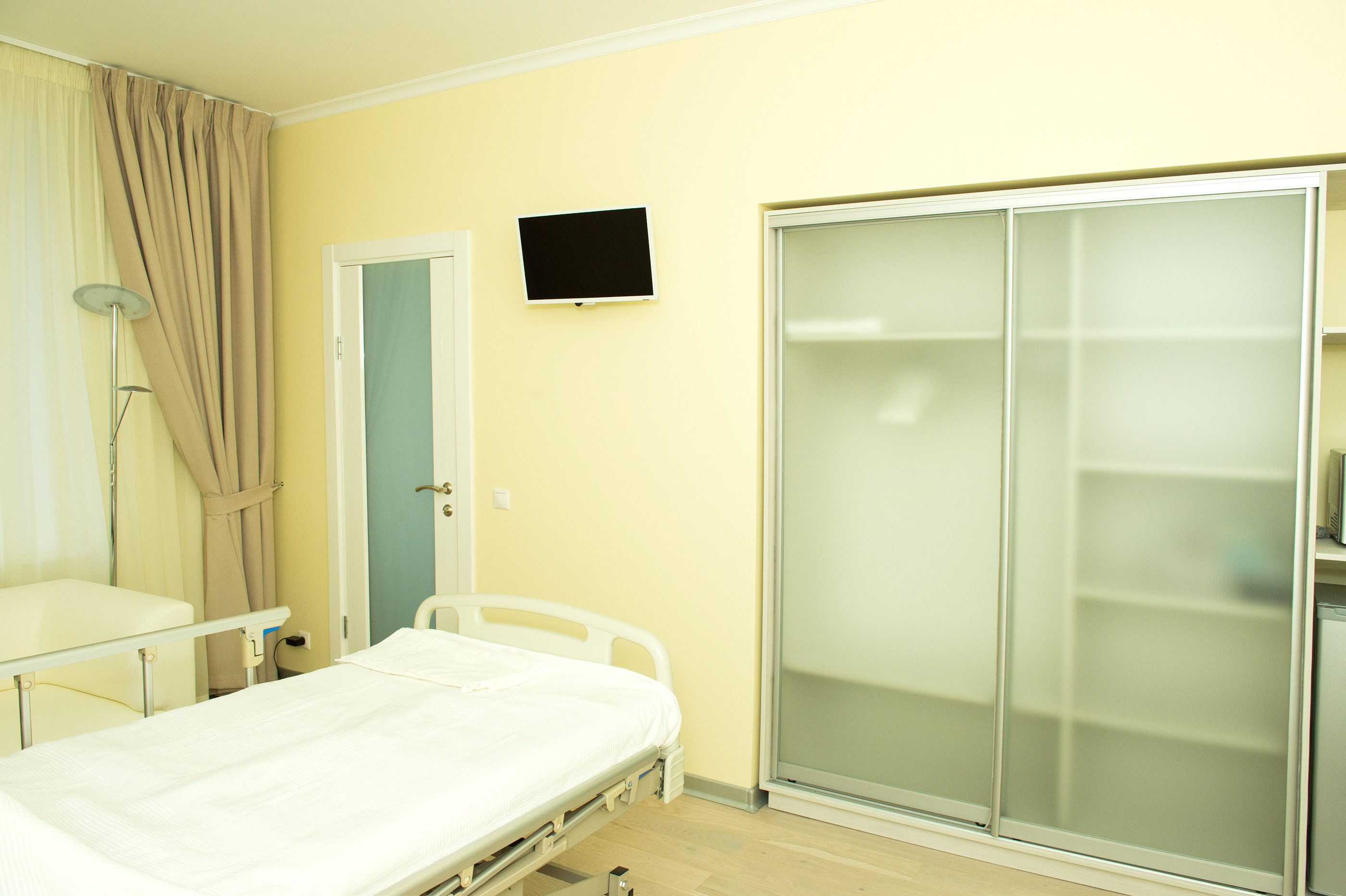 Hospital room in Bryansk, Russia-8