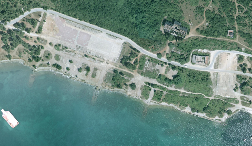 克罗地亚前海军机场改建水上乐园-3