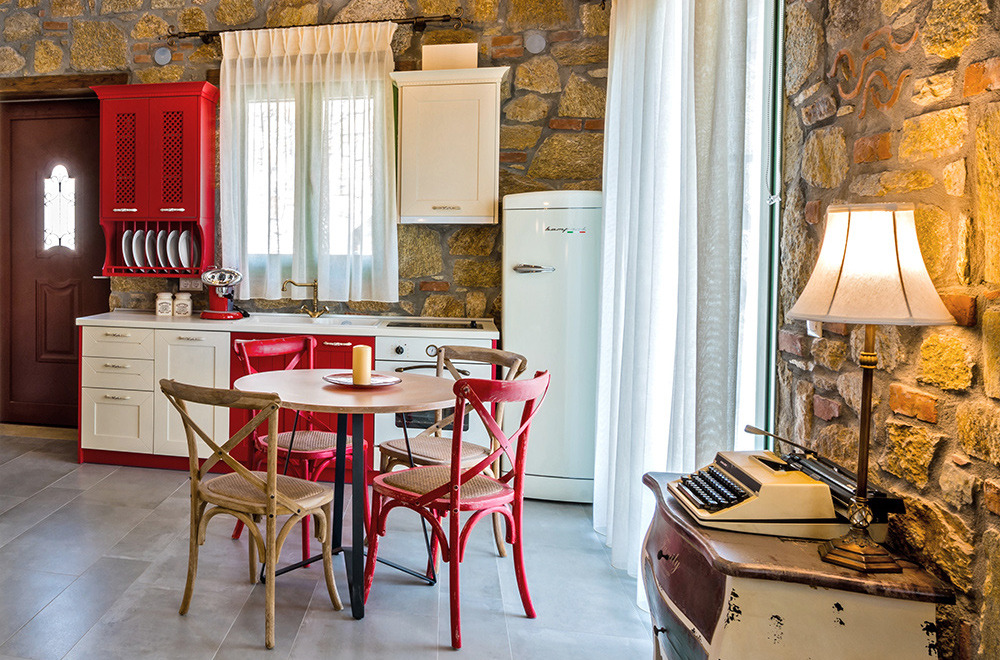 森林海景中的石筑豪华套房-9