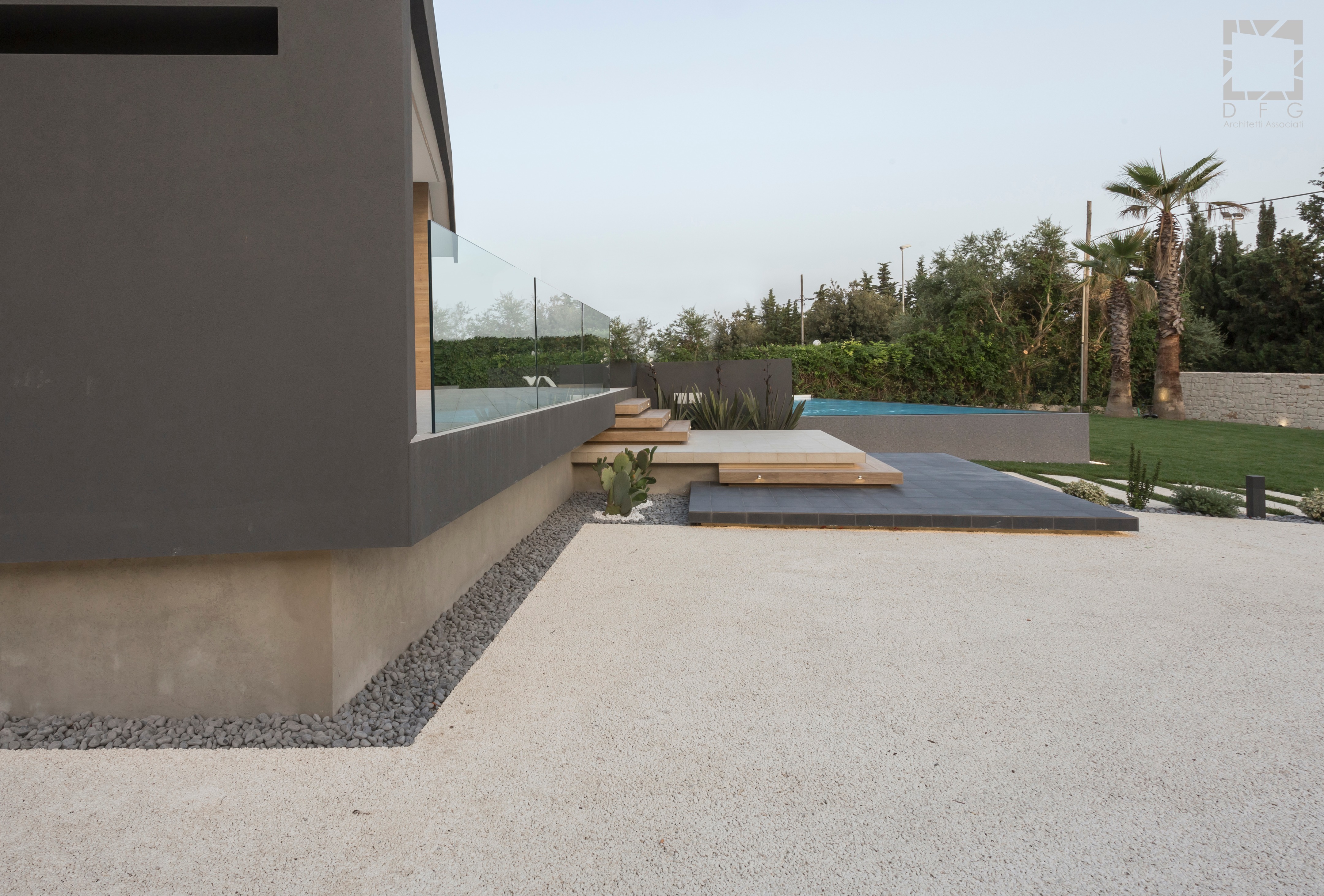 乡间别墅的屋顶奇观-21