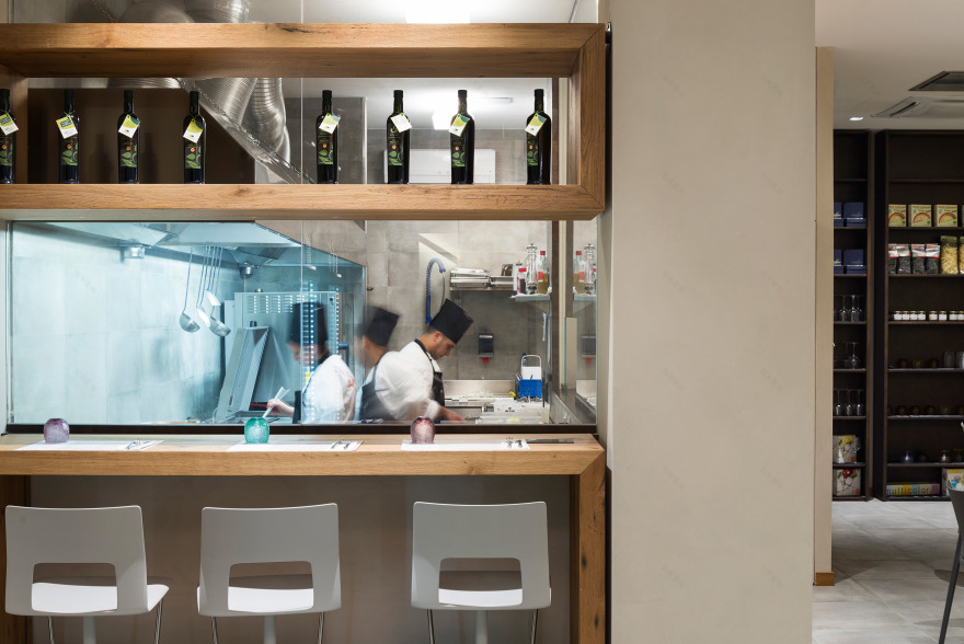 米兰“Love it”旗舰店,美食体验的室内设计盛宴-27