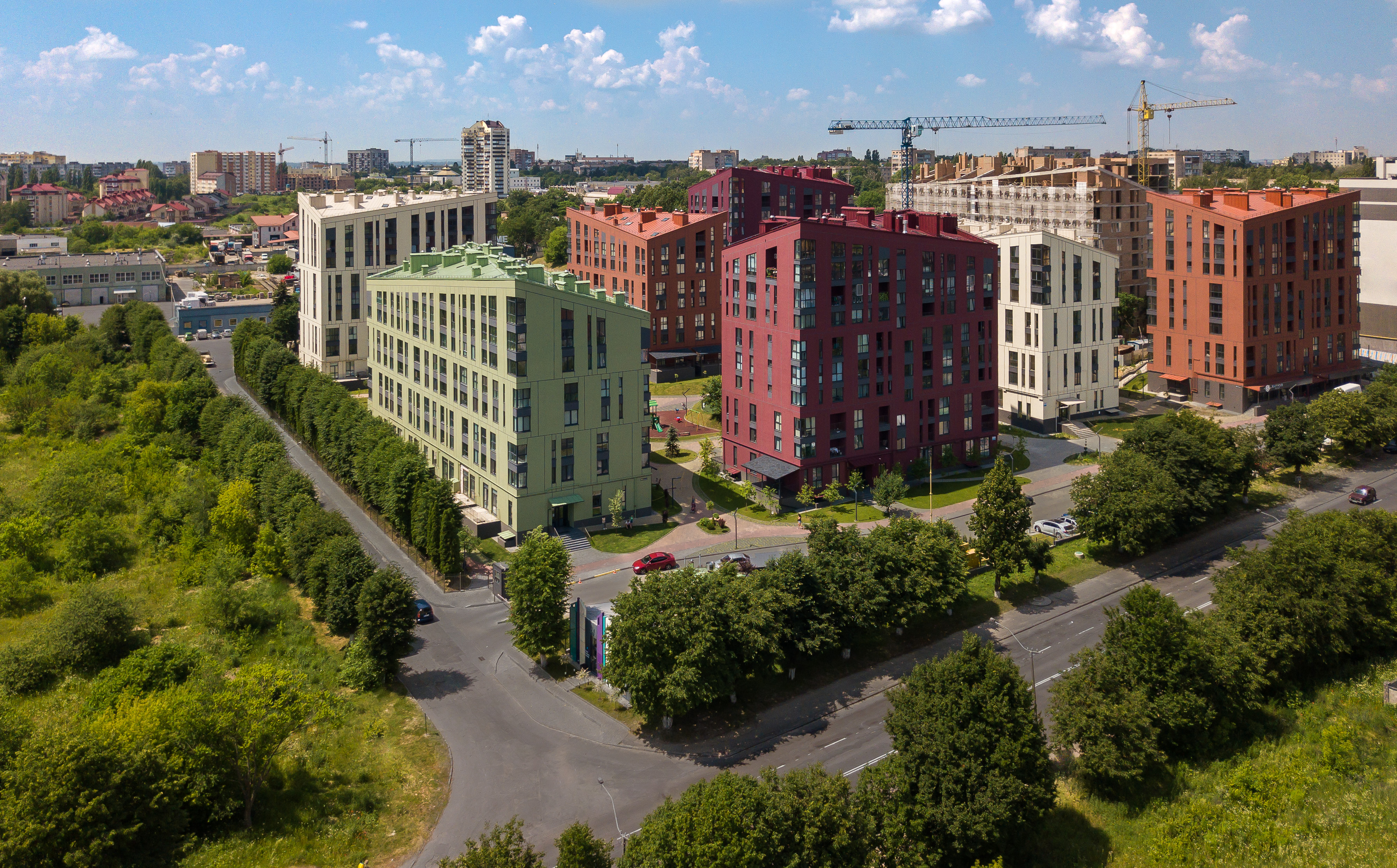 动态光谱住宅 | 斜屋顶的创意表达-1