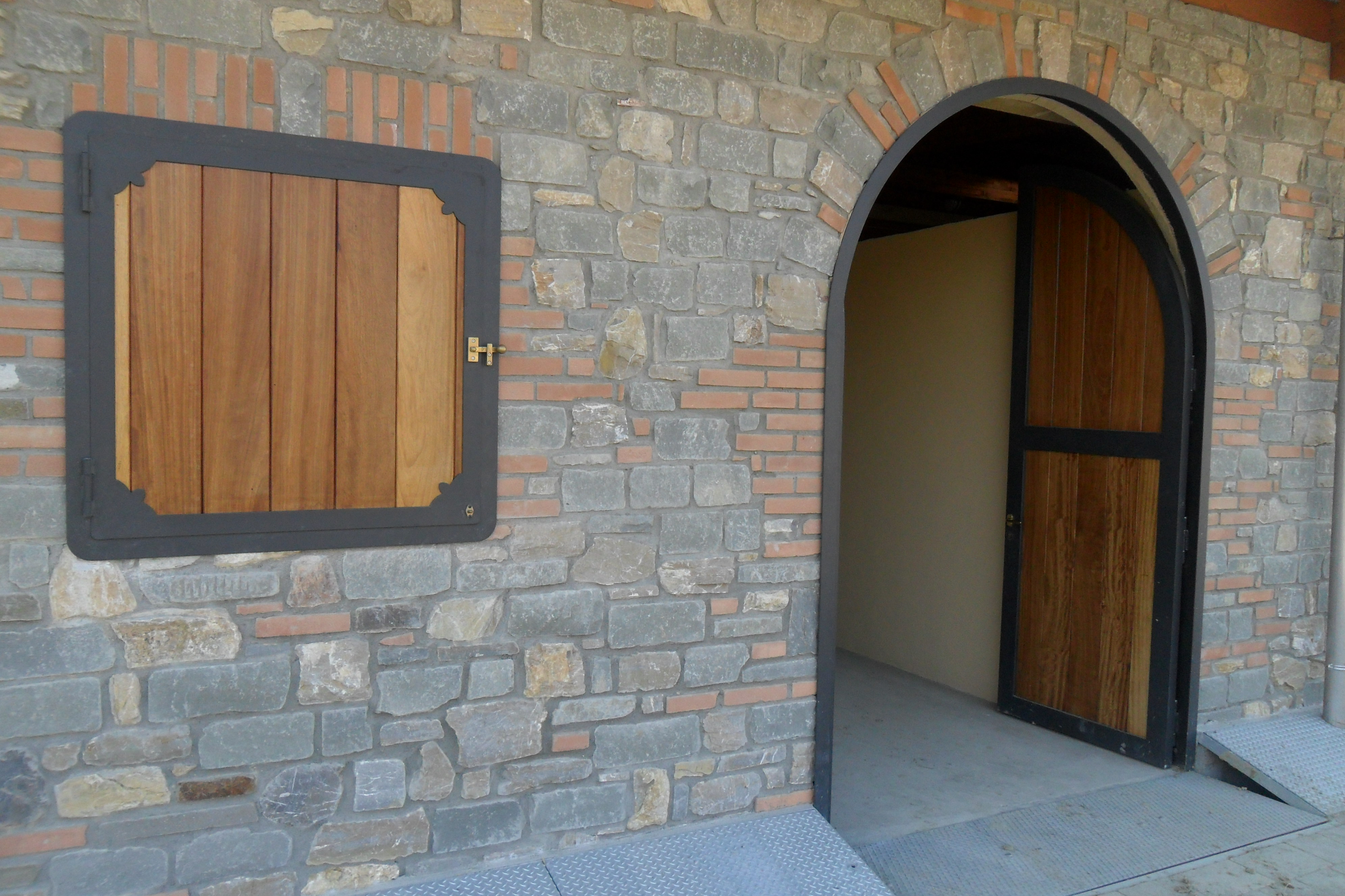 石材装点的意式住宅设计-23