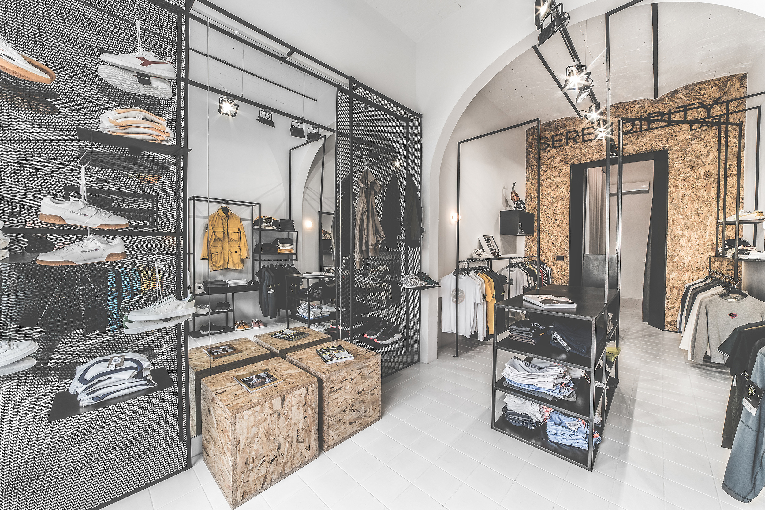 黑白线条勾勒出的独特购物体验-3
