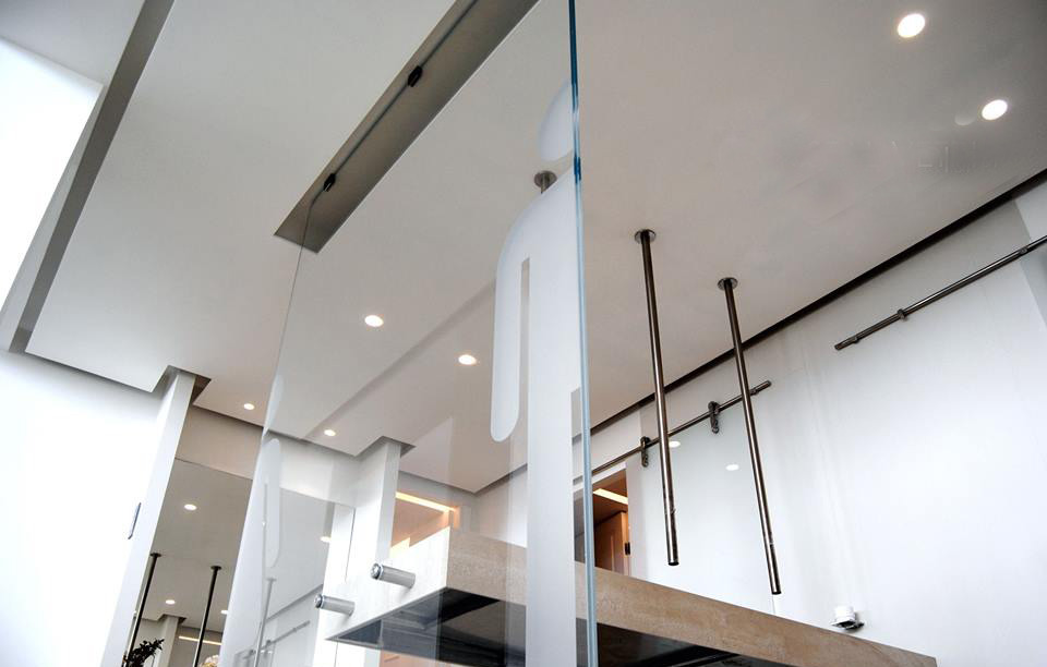 融合自然与建筑的蓝马林俱乐部餐厅设计-26