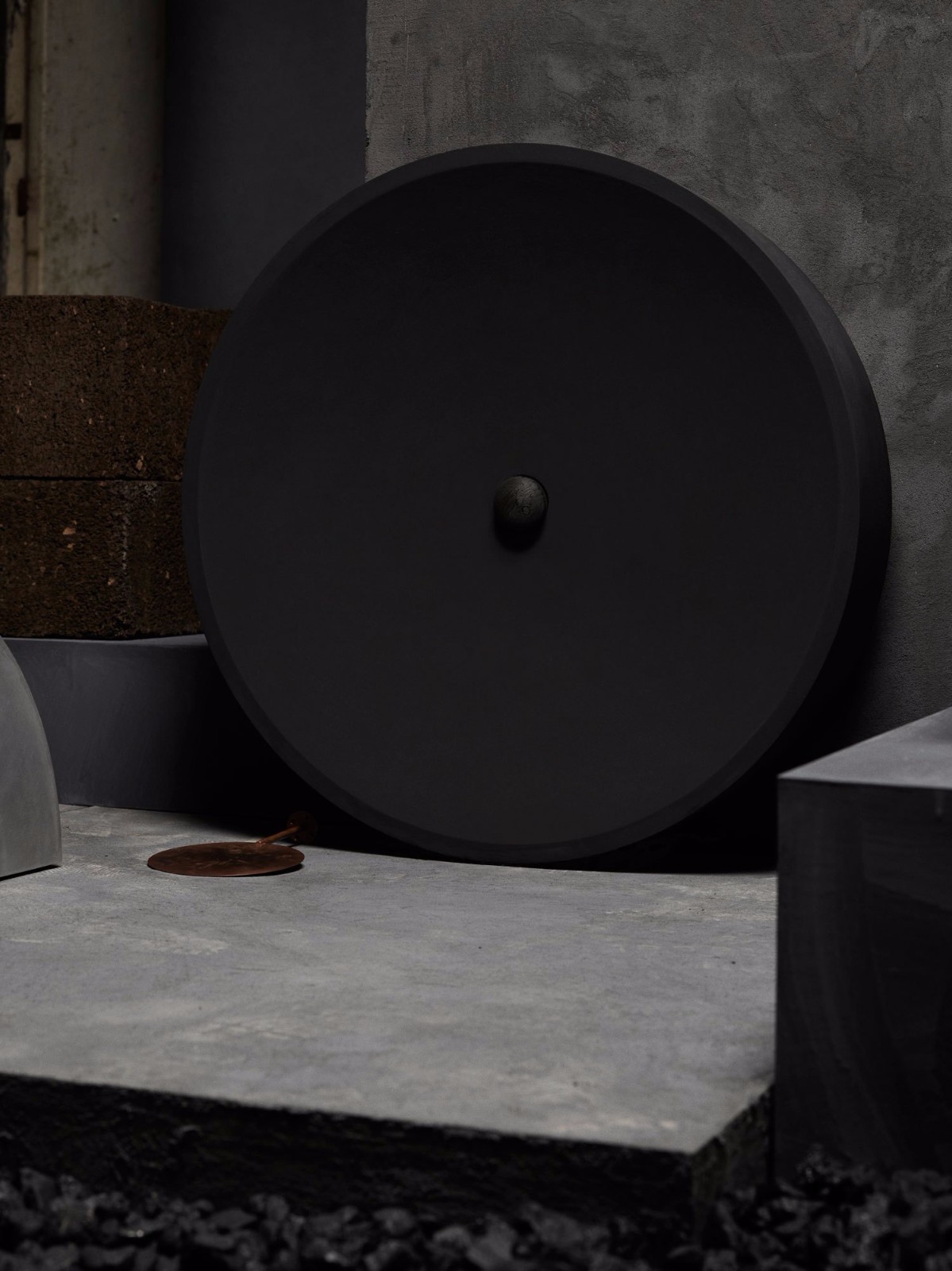 禁欲主义设计师工业装置 | 比利时新设计之大胆情感-10