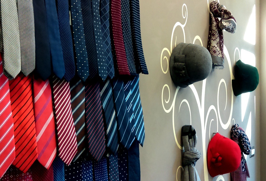 简约优雅的"La Cravatta"商店设计-17