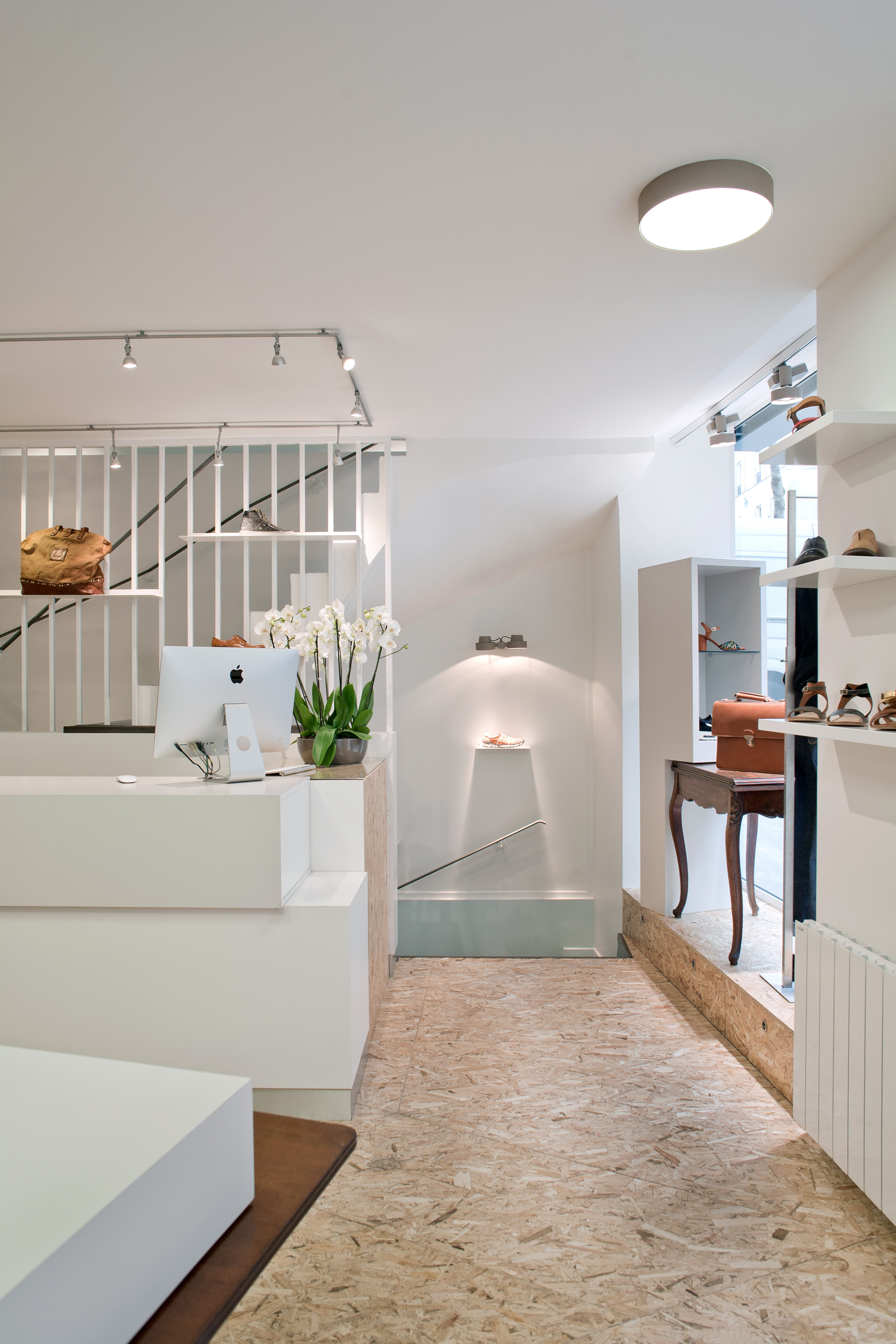 2014 年完成的 Naxor 品牌展示店室内设计-4