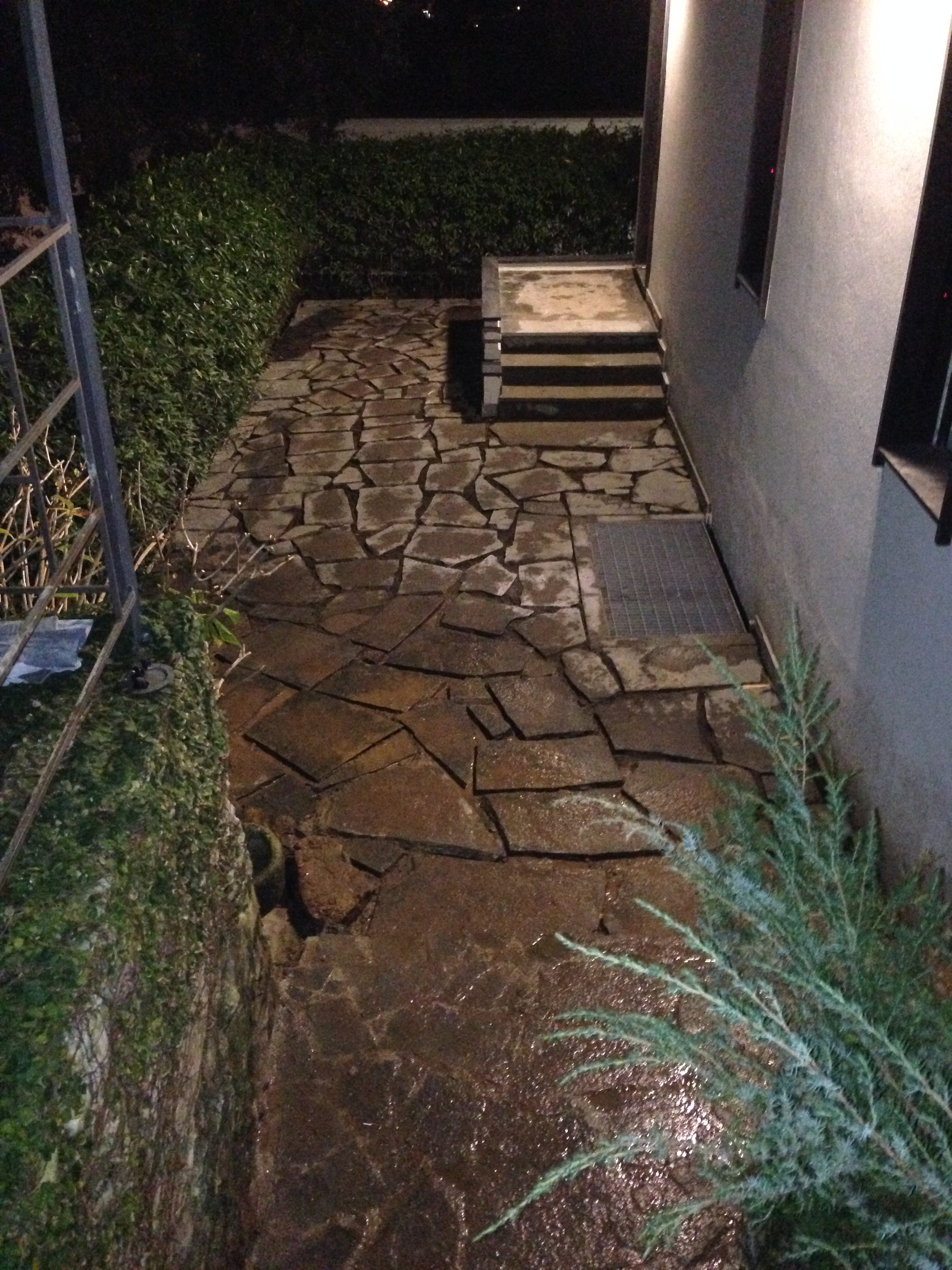 2015 年完成的地下室公寓重建与外部区域调整-31