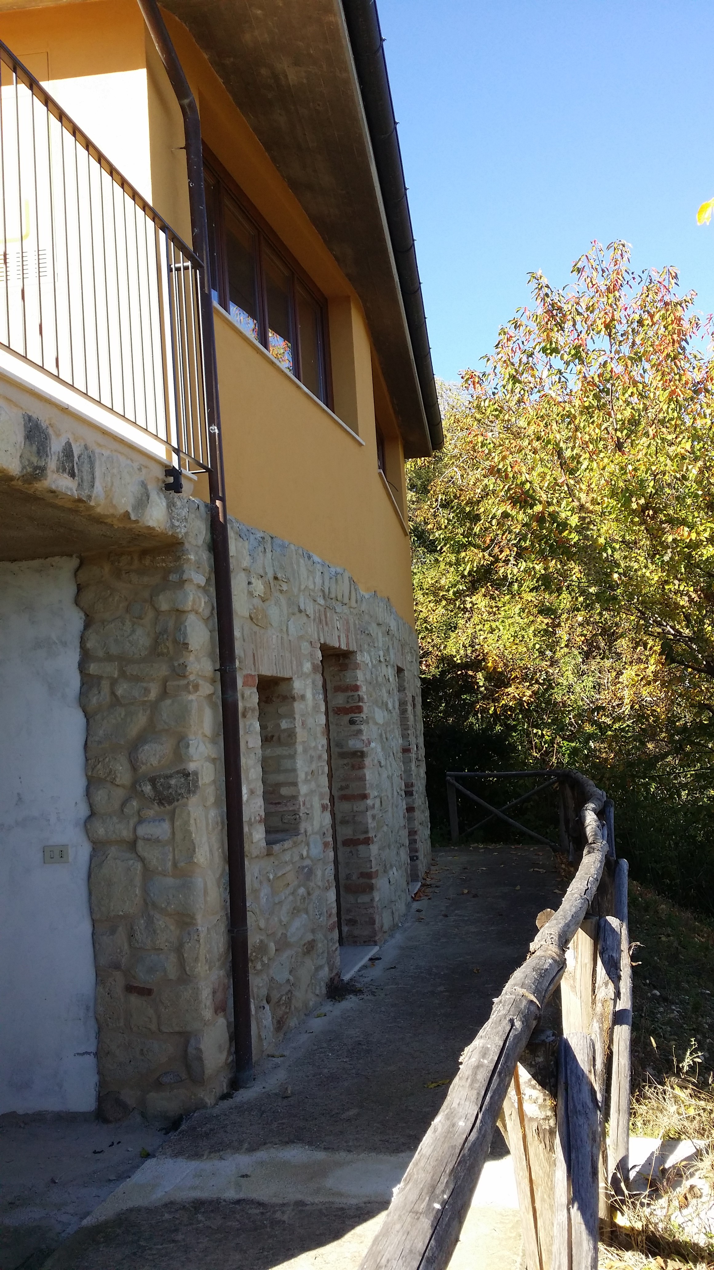 古村焕新颜 · Capradosso 小镇建筑修复与城市绿化提升-11