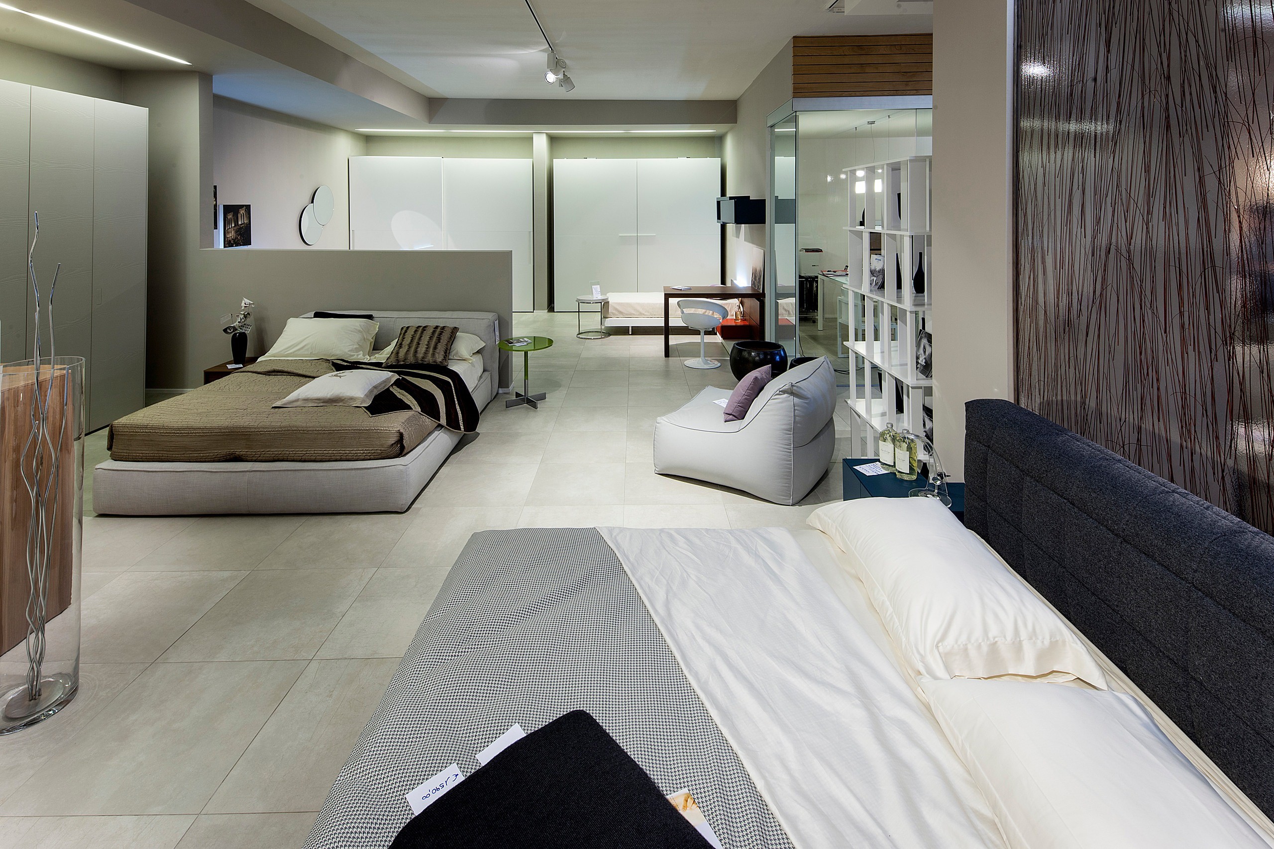 2013 年意大利家具展厅室内设计案例-14