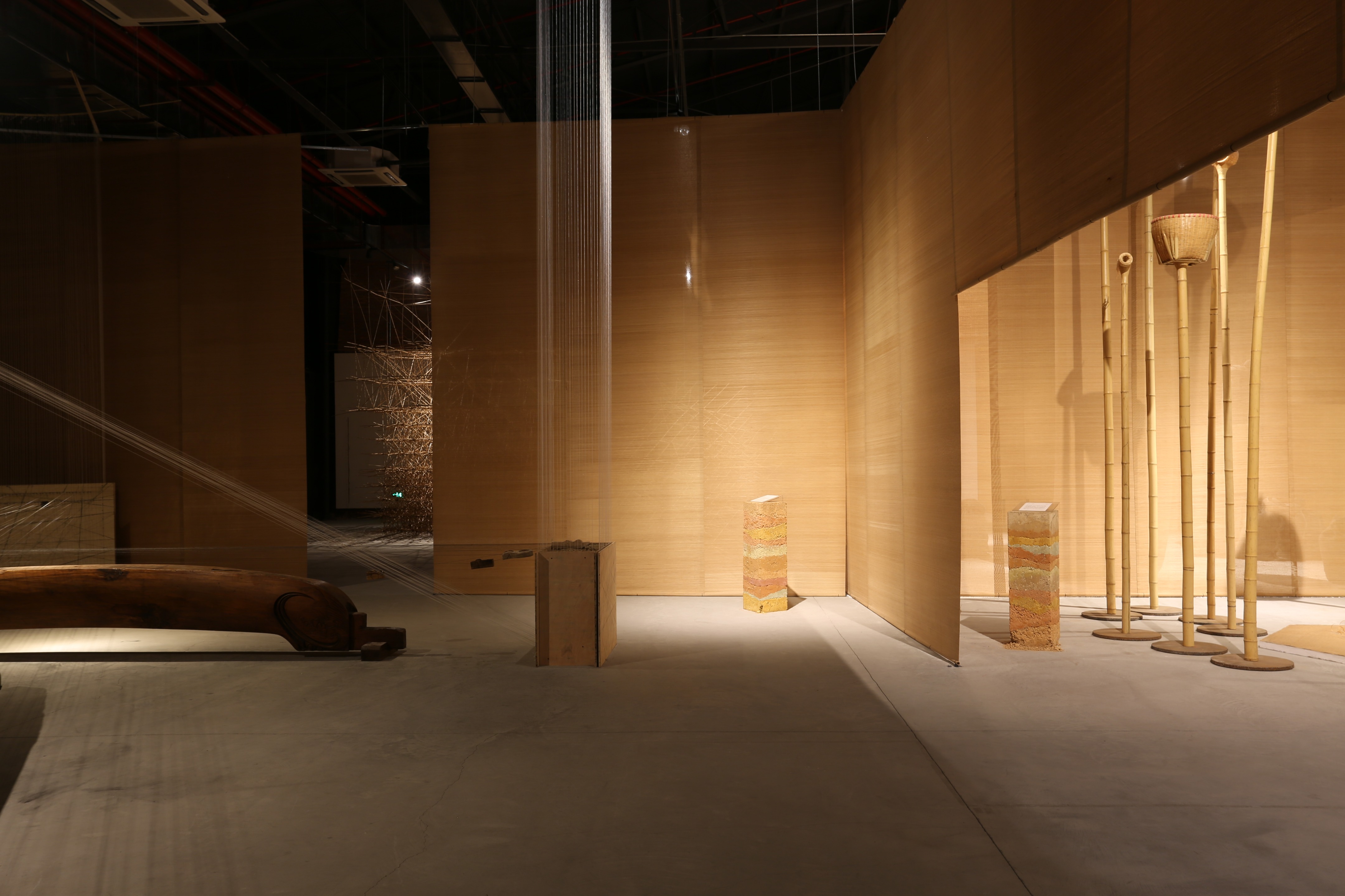 穿越经纬的艺术空间-0