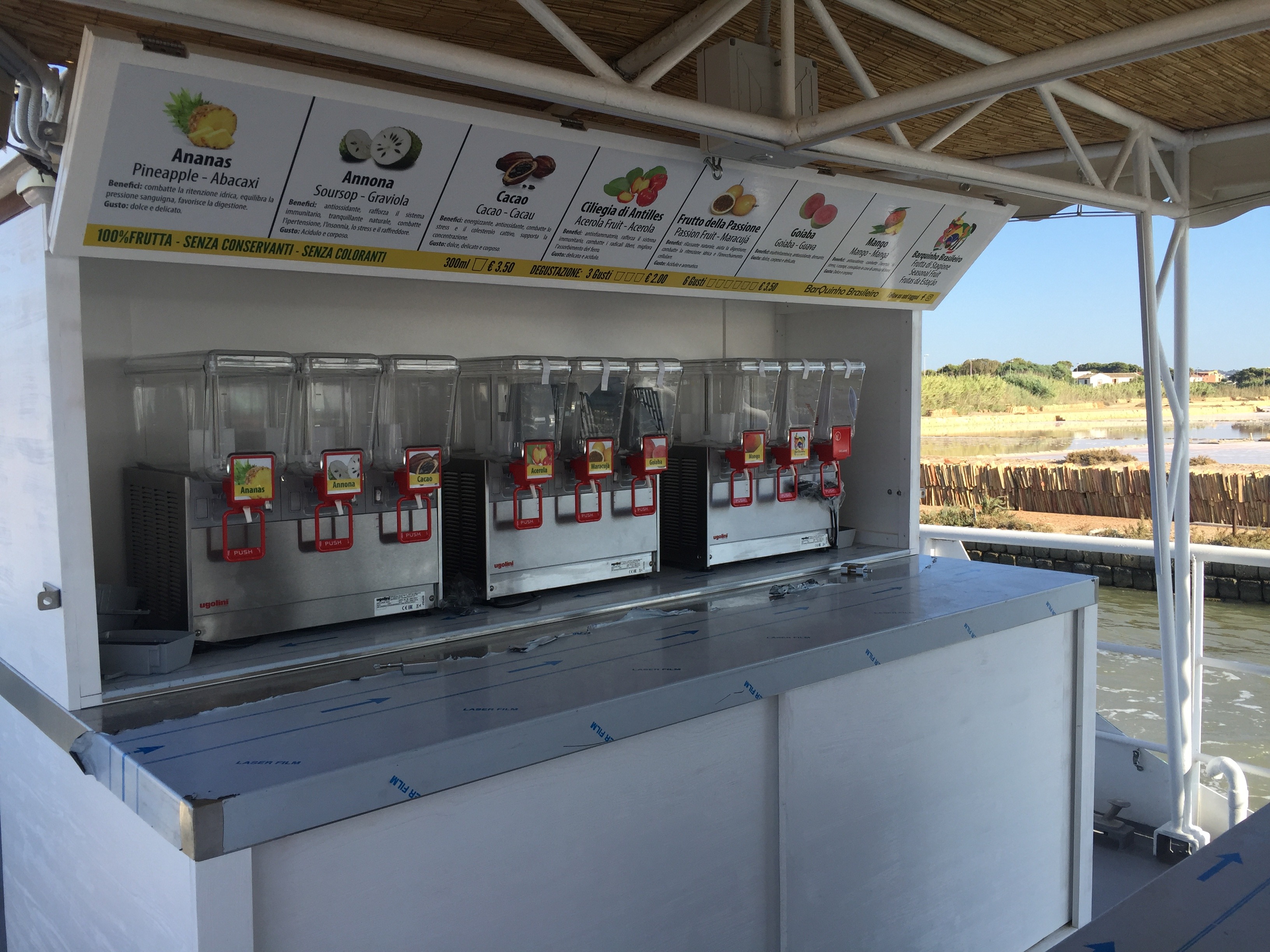 意式风情巴西融合,打造独特船舱酒吧-9