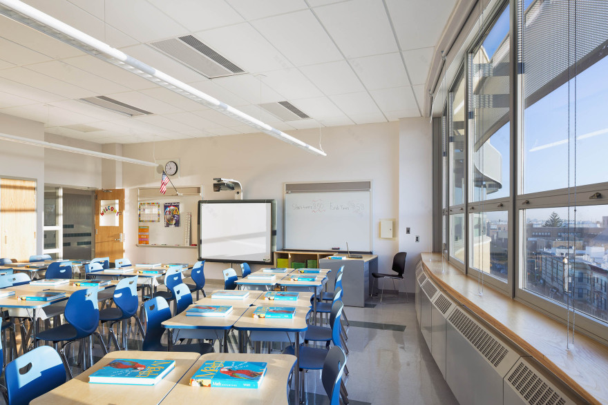 创新遮阳设计,回应住宅环境的 P.S.70Q 小学-9