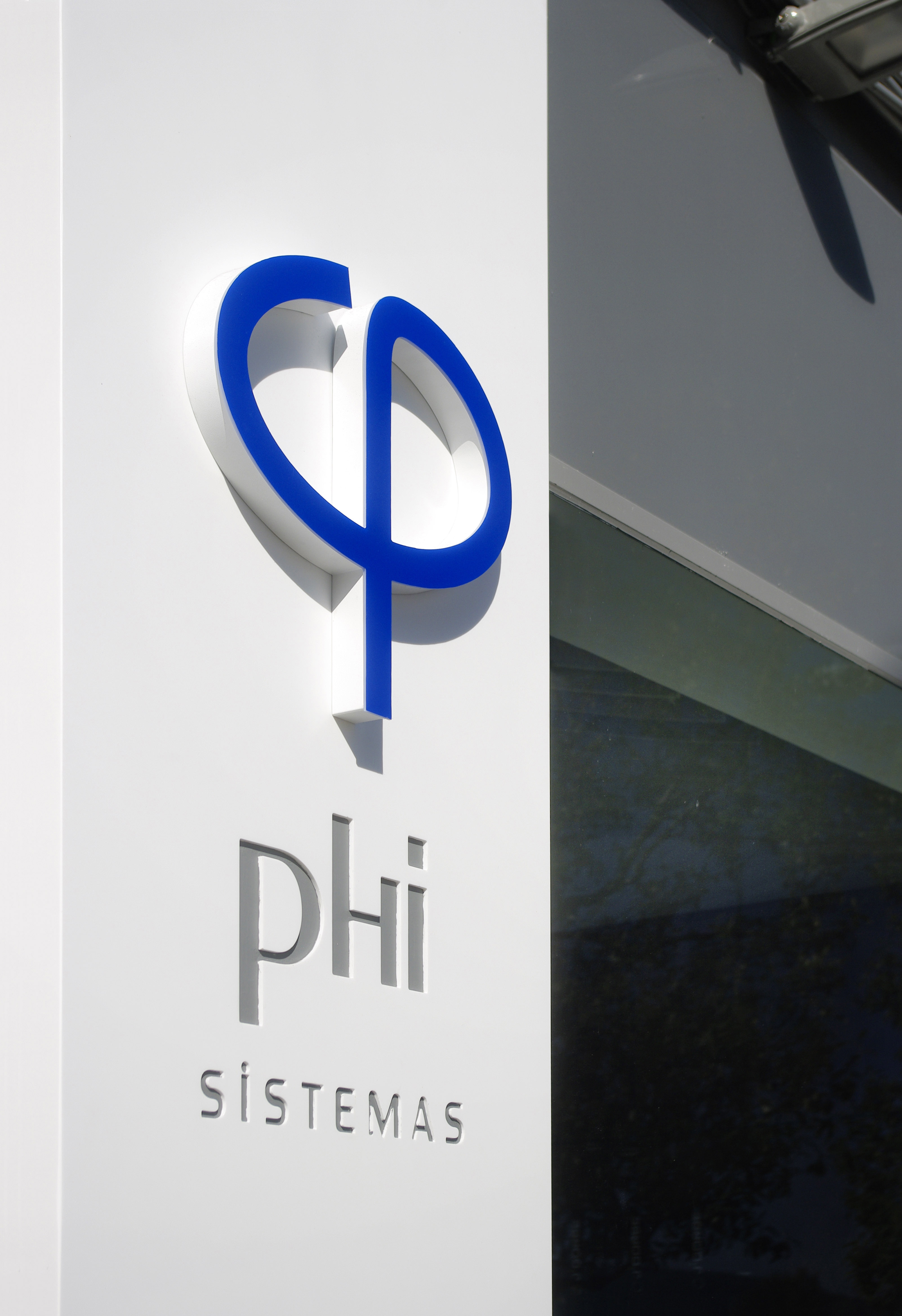 费罗尔 PHI Sistemas 商店 | 室内设计打造标志性工作空间-29