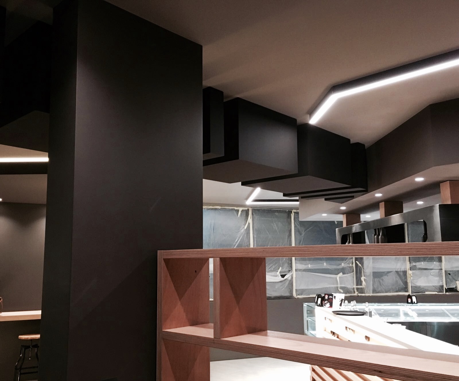 2016 年完成的 QUATTROCHIACCHIERE 咖啡餐厅设计-7