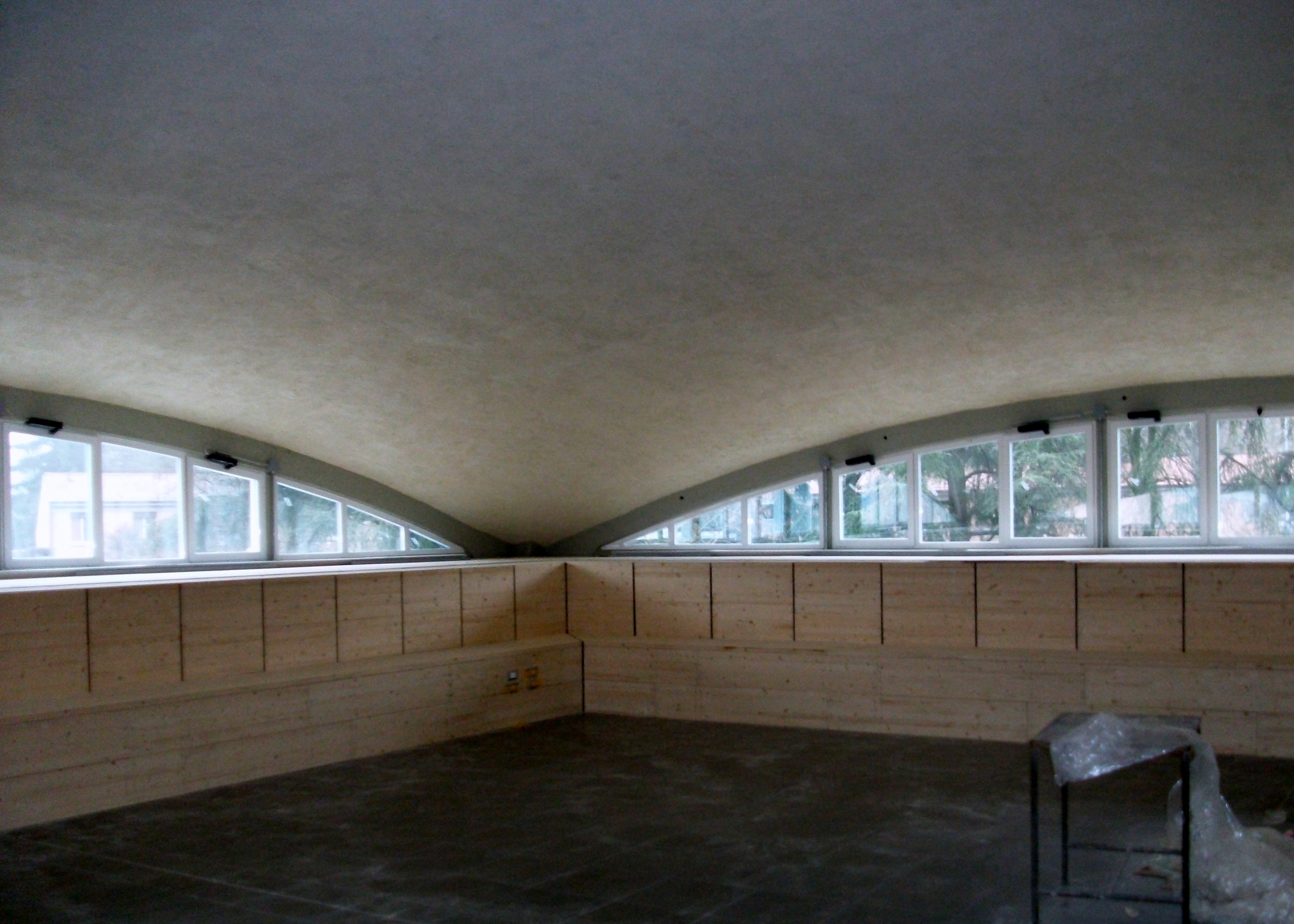 2011 年建设的多功能文化中心——O.S.E.A-44