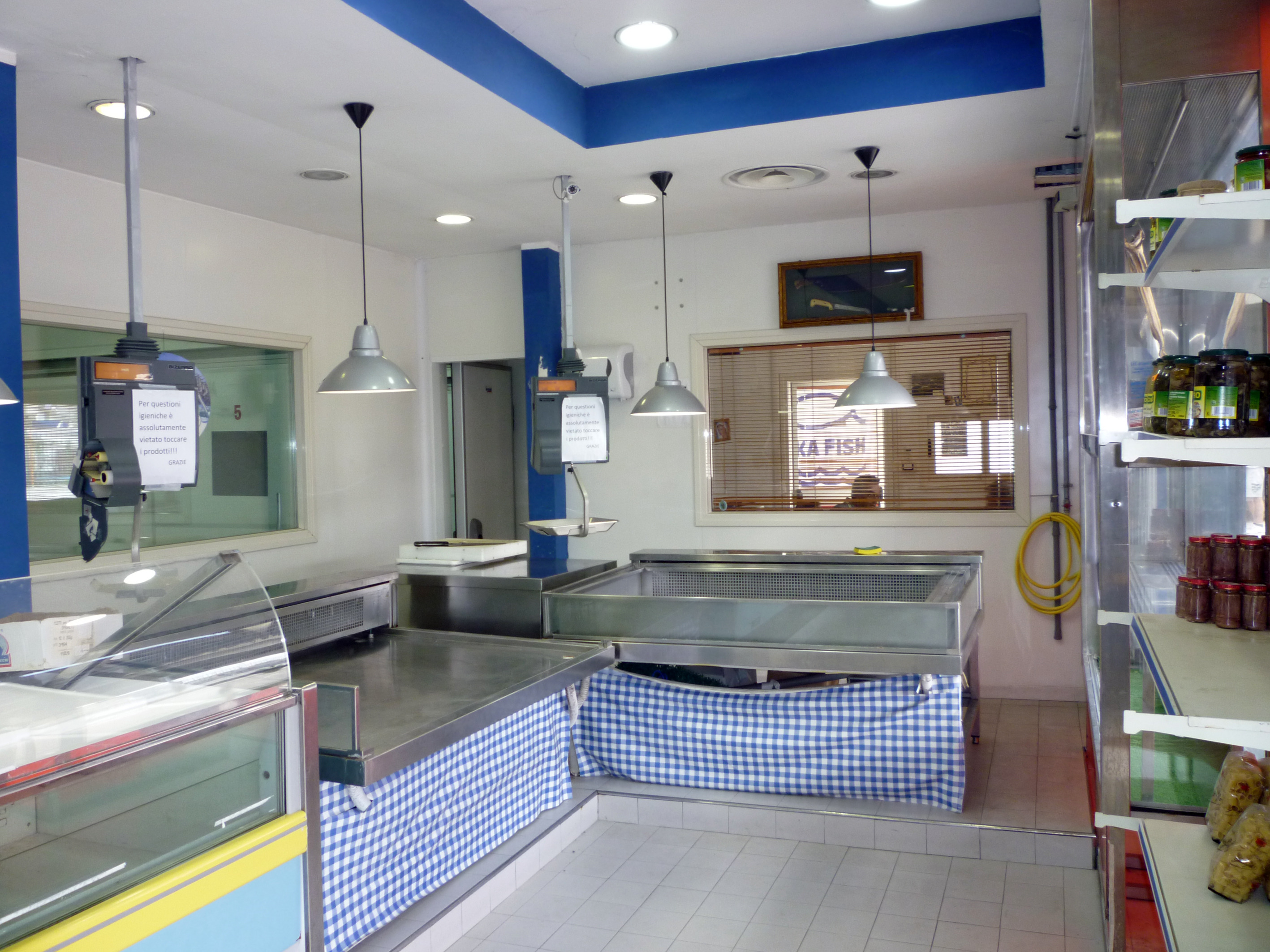 工业风餐厅“白鱼”设计，传承海盐晒鱼工艺-2