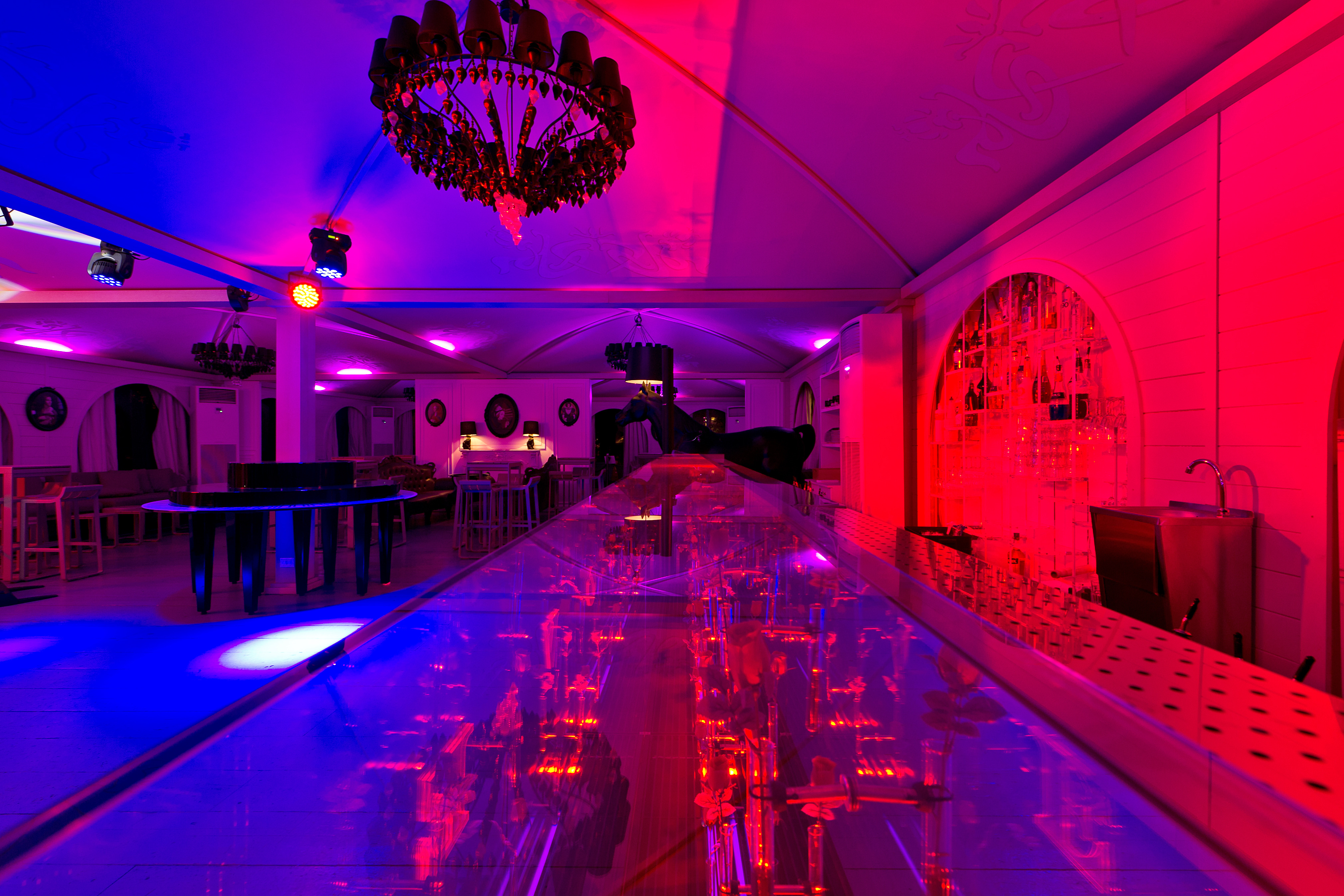 罗马 Momo 共和国酒吧餐厅 | 复古与时尚的完美结合-10