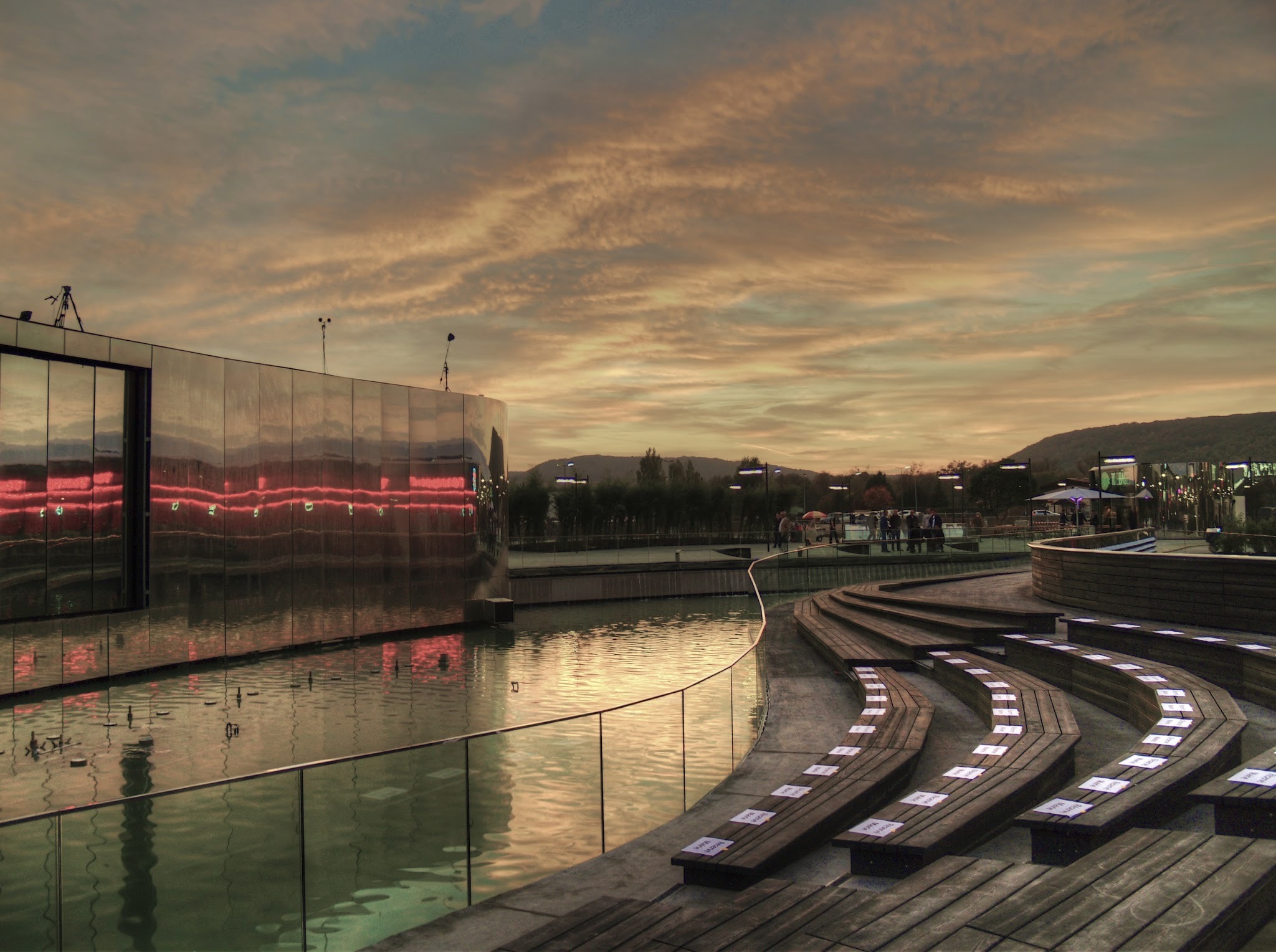 波浪 Actisud 购物中心-2