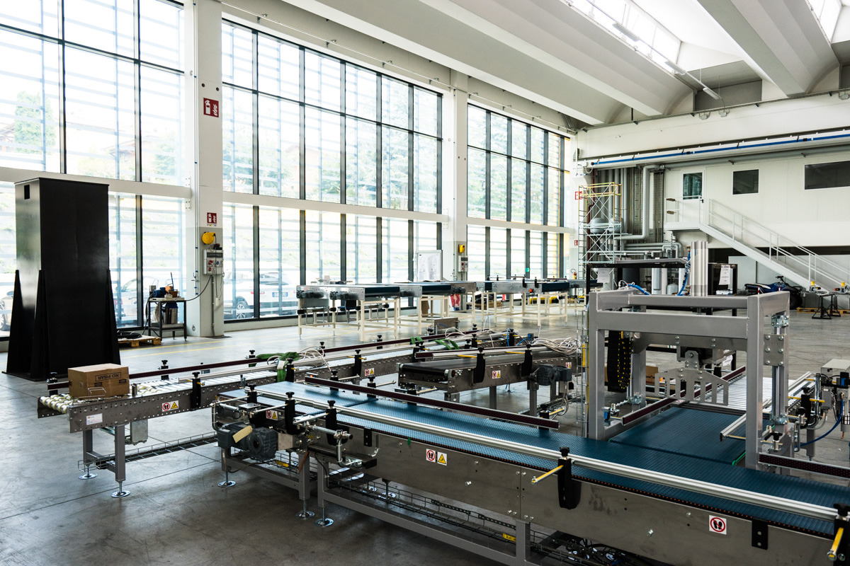 意式工厂变身透明地标,绿色办公新概念-20