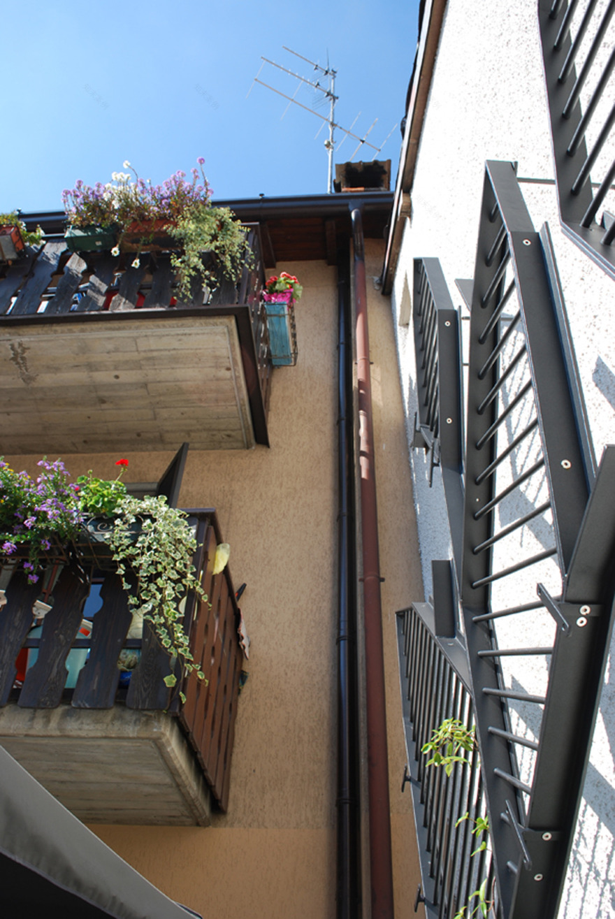 33 意大利街头美食餐厅 | 历史古镇中的年轻创新设计-15