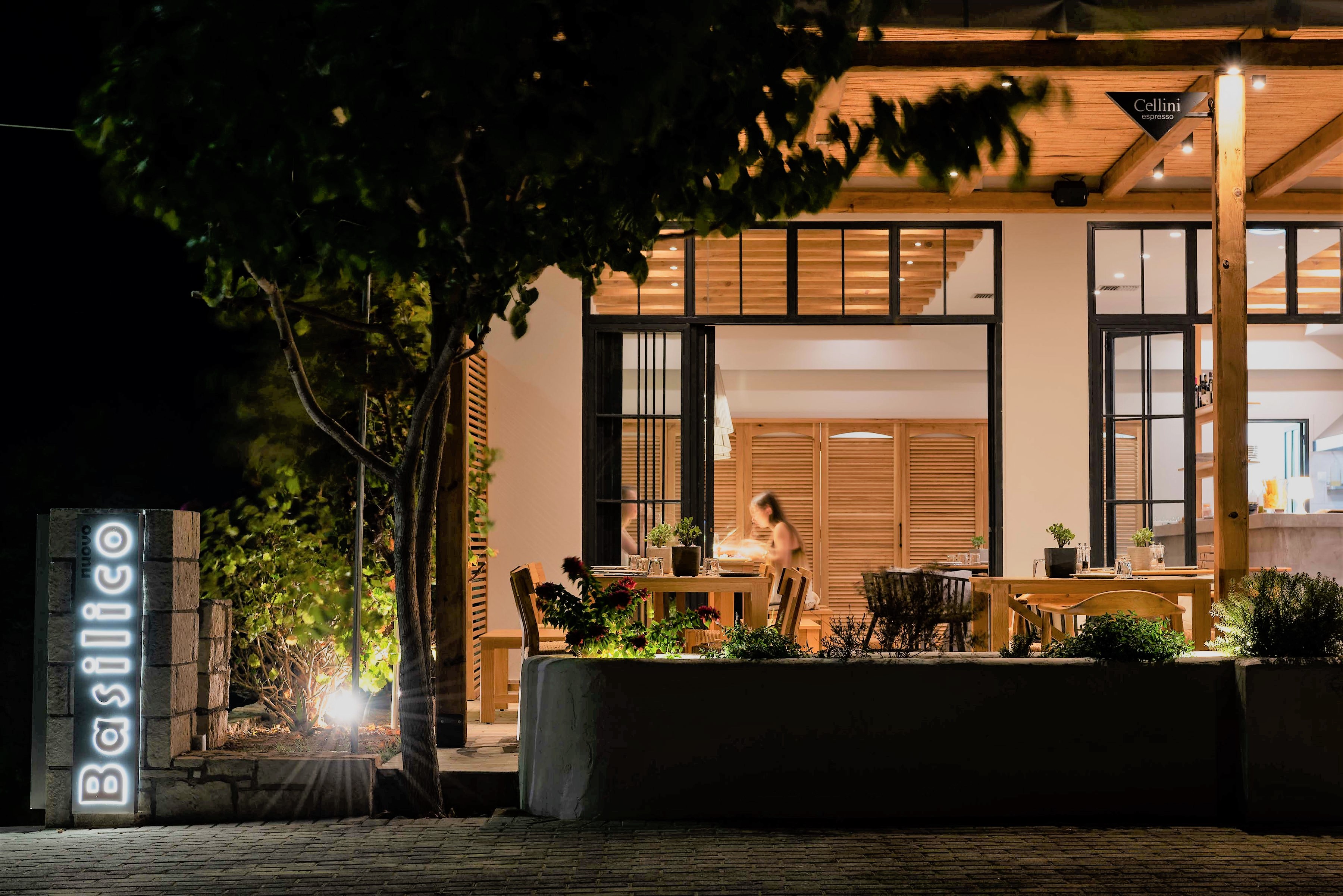 2018 年 BS 餐厅室内设计案例解析-0