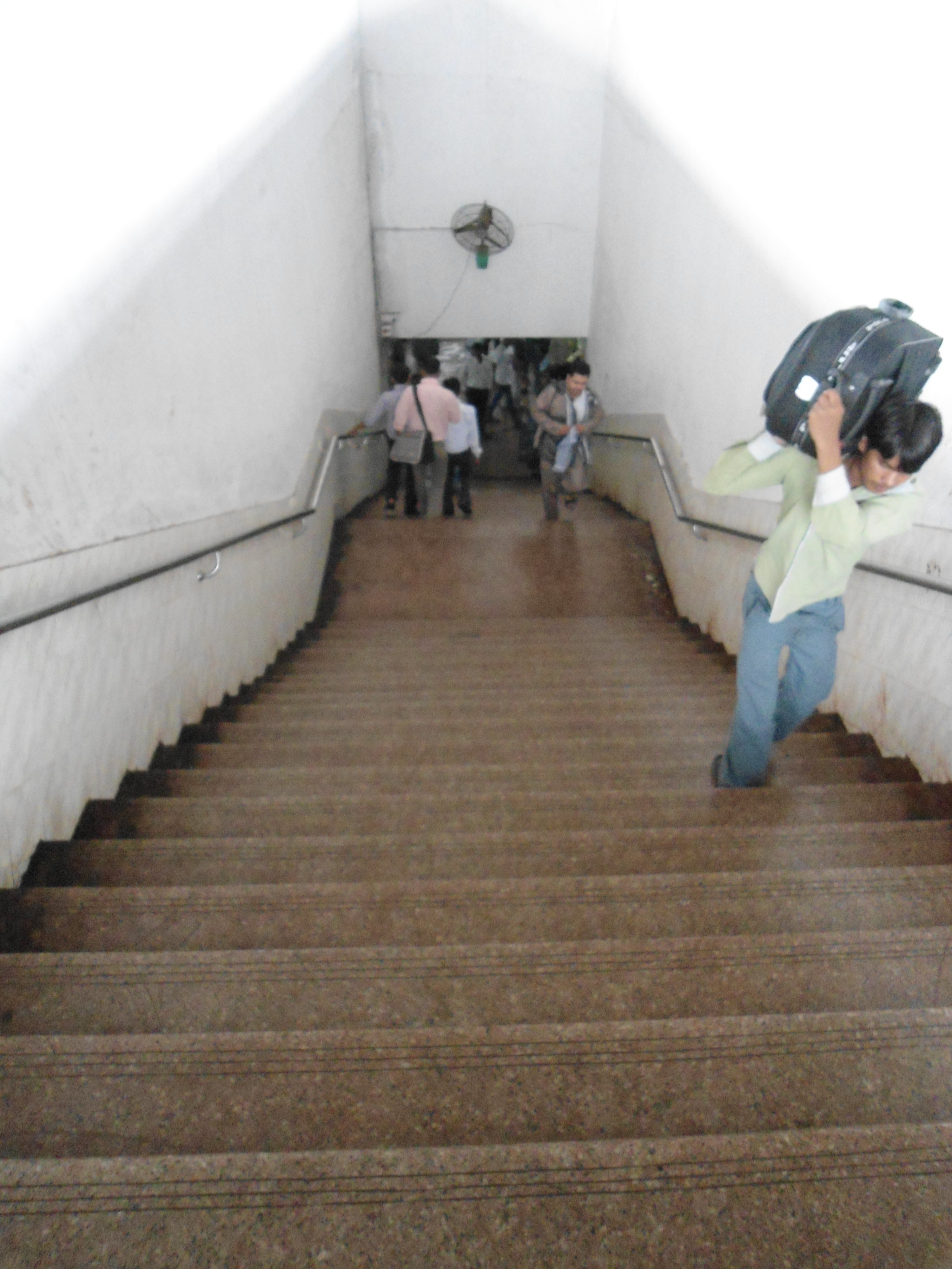 苏拉特市火车站区域的重新设计与再开发-69