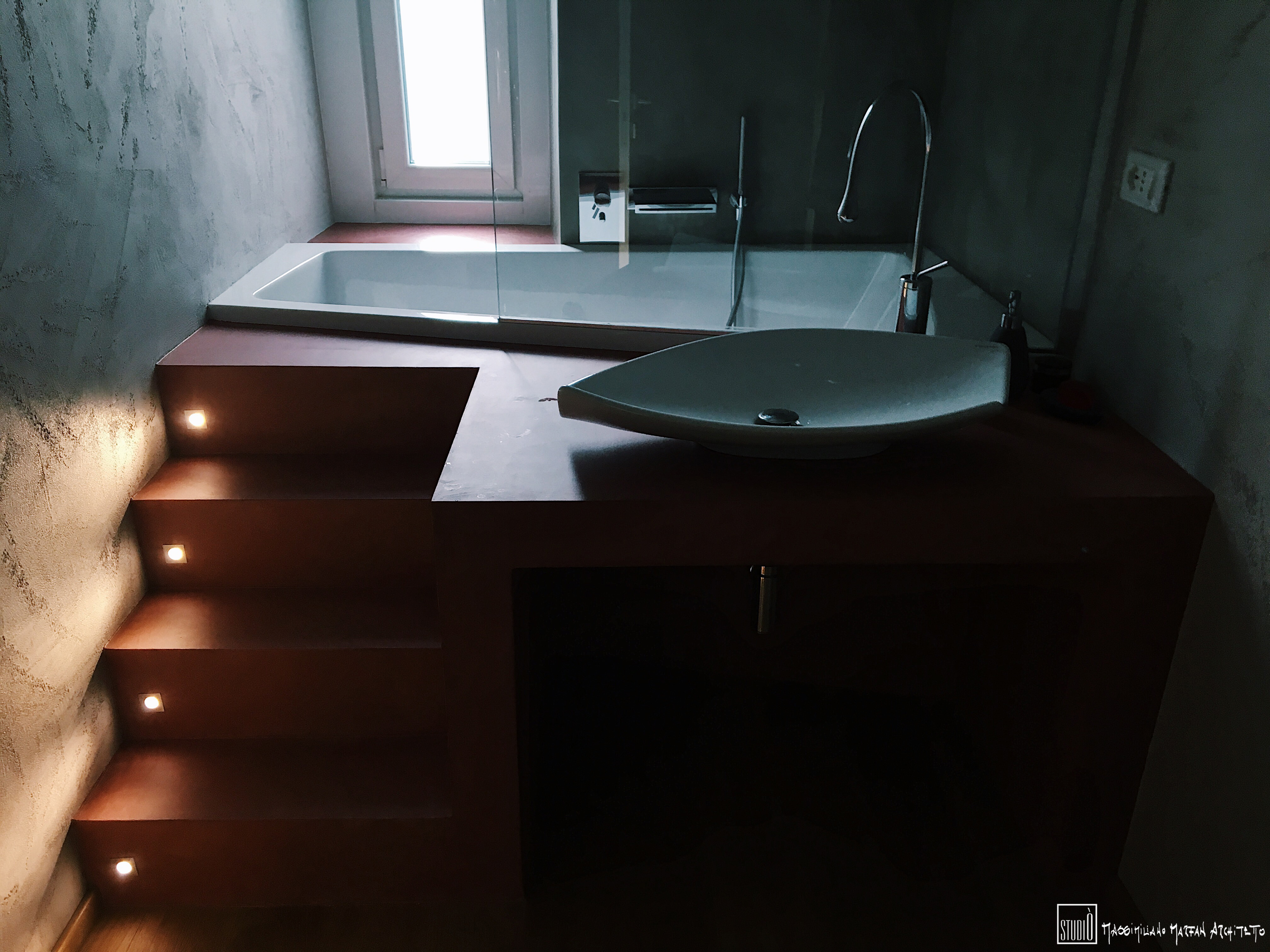 意大利 120 平米公寓全翻新，灯光设计成亮点-4