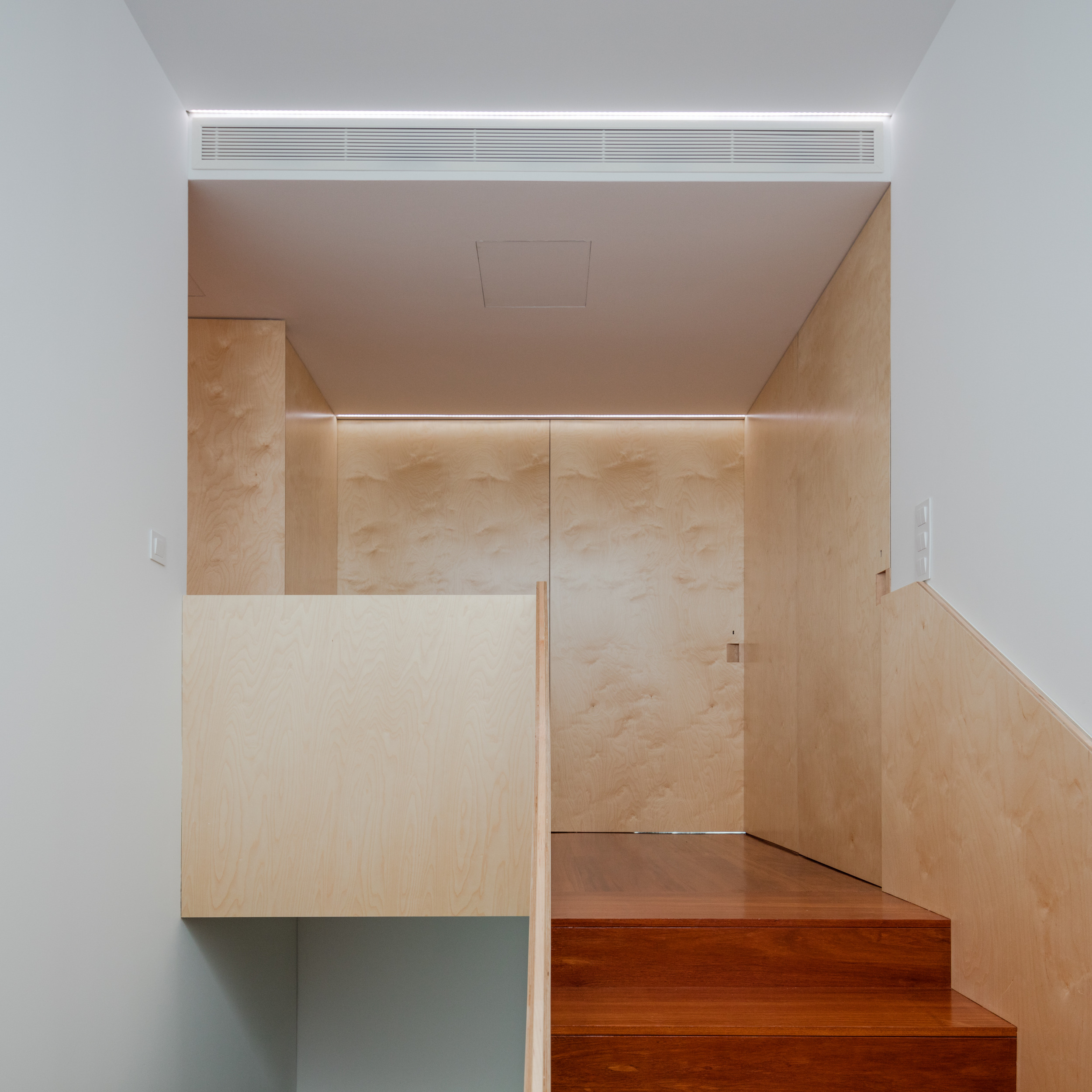 简约实用的新派住宅设计-32