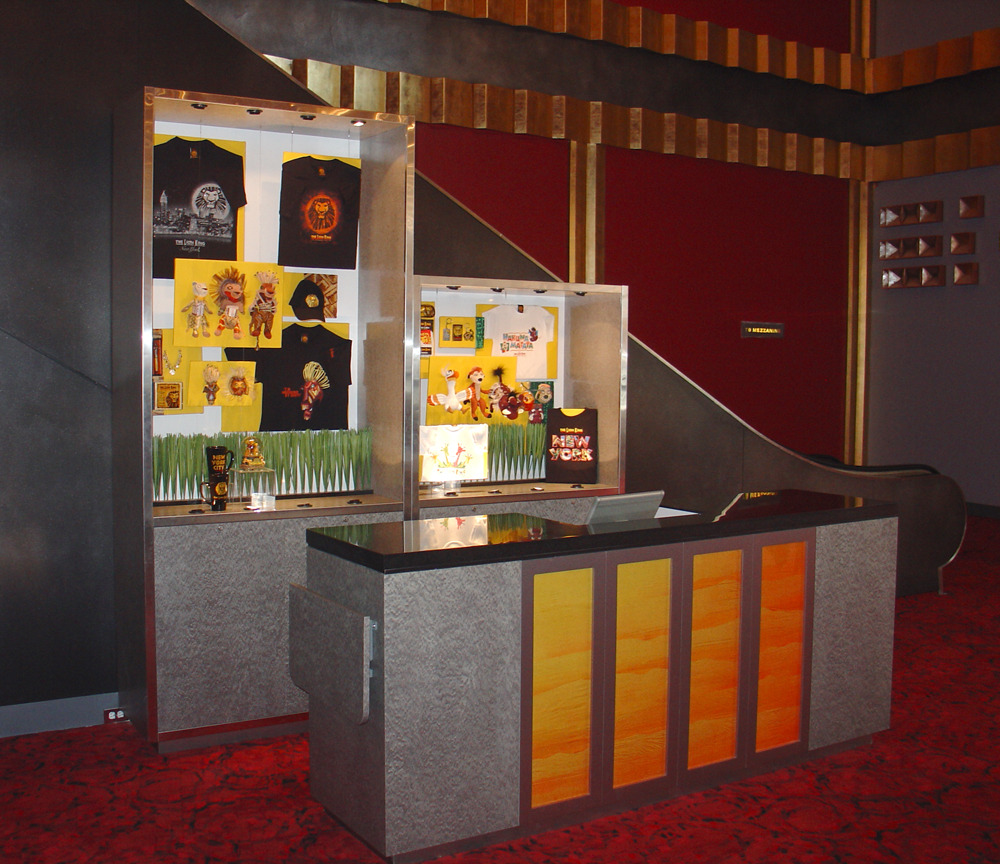 《迪士尼戏剧 | 狮子王、纽约与伦敦 - 泰山、纽约》户外销售货亭与推车设计-6