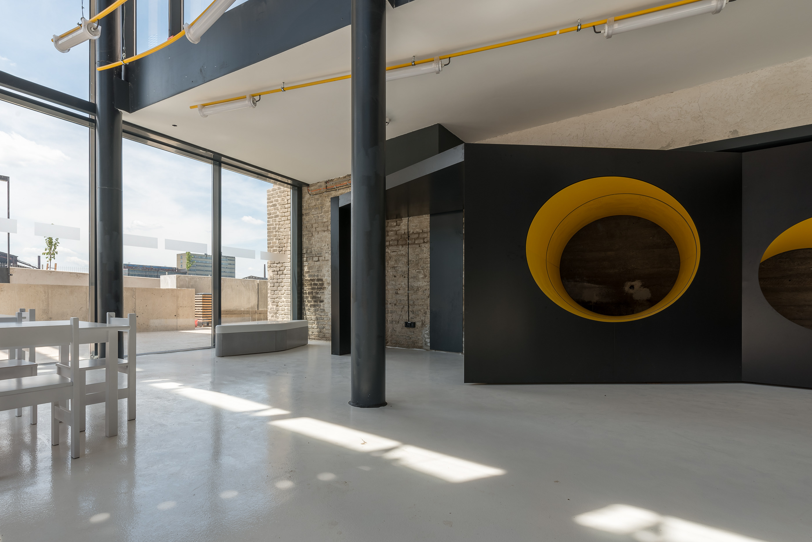 Concrete counter and benches by Betonicon-14