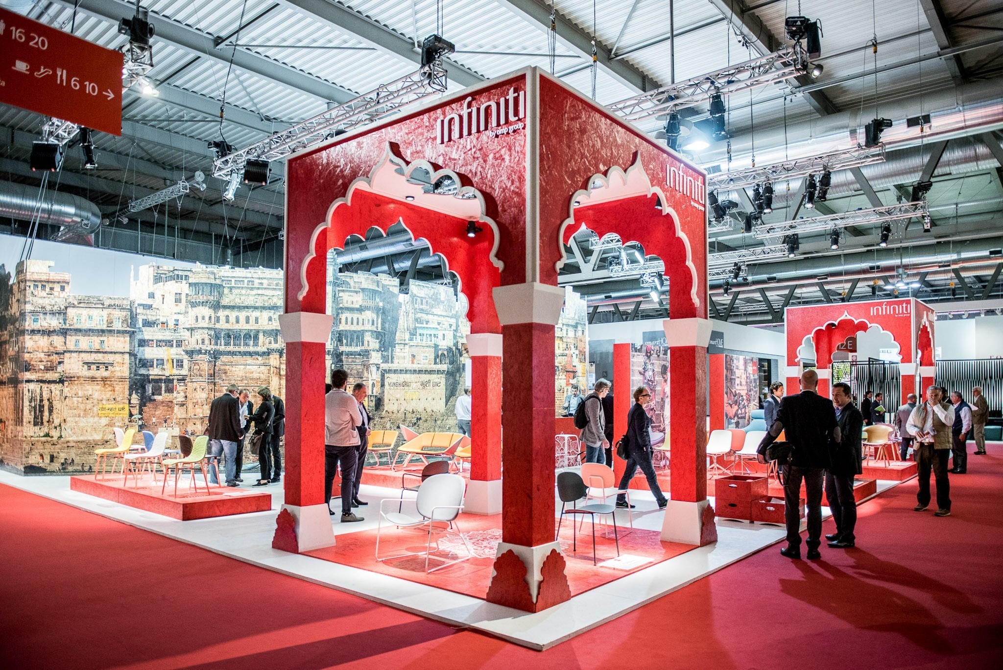 2015 年米兰家具展 Infiniti 展台——木结构魅力诠释现代展览设计-29