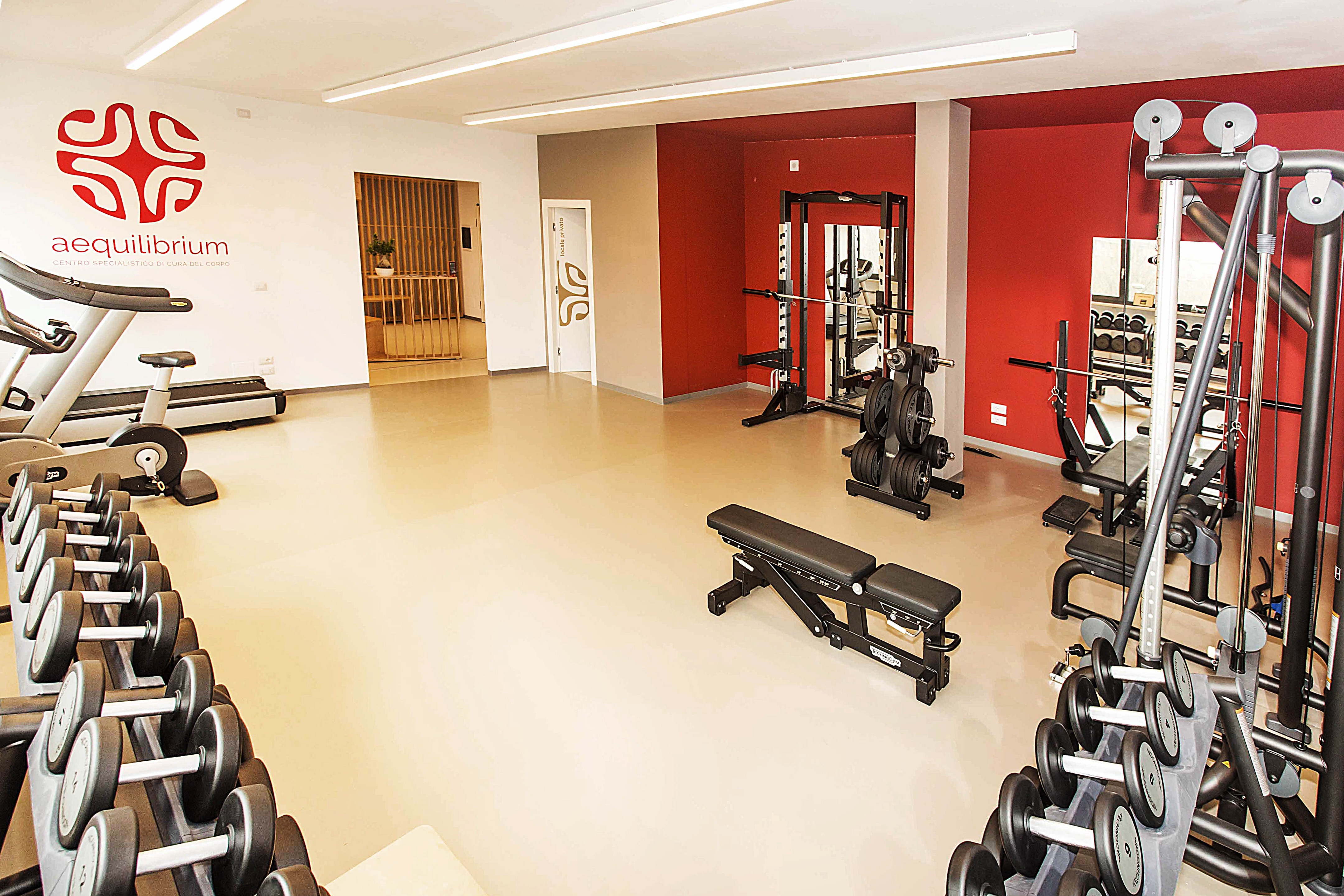 和谐均衡 | 多功能运动医疗中心设计-8