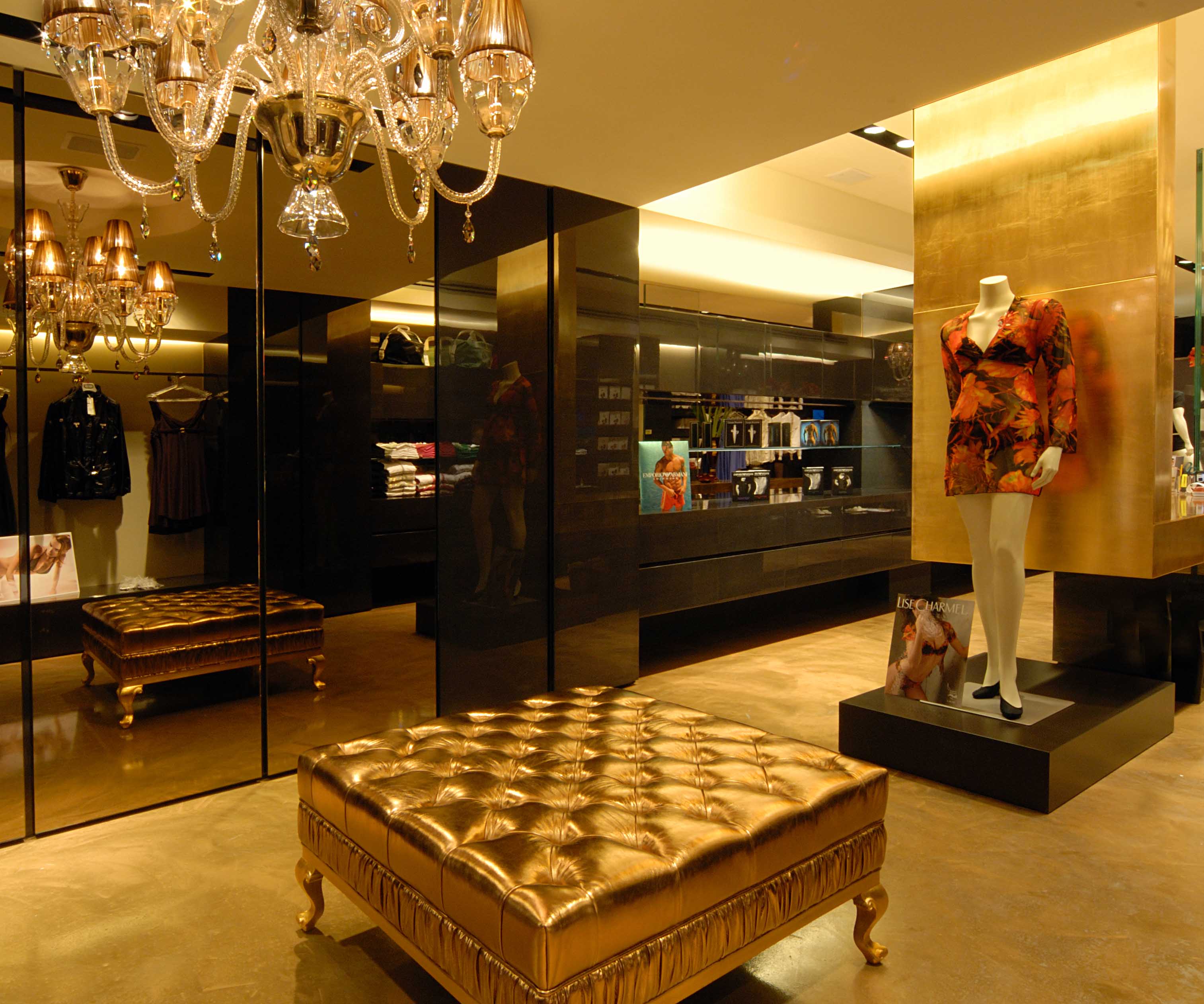 历史中心精致融合风格，金叶点缀 EMOZIONI boutique-3